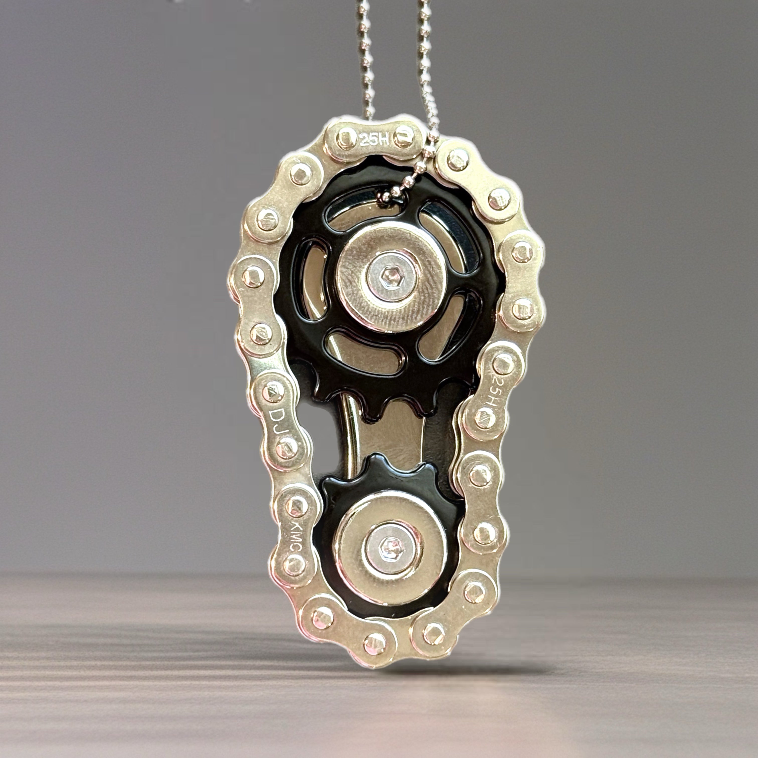 Chain &amp;amp; Gears Fidget Charm - Tumbler Handle Charm