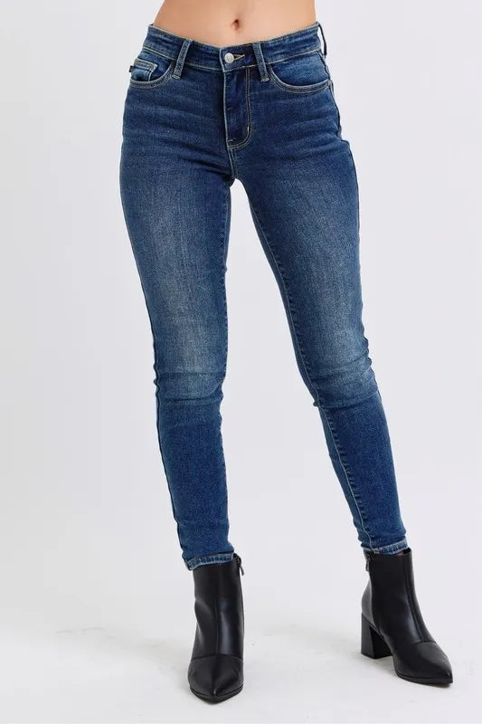 Judy Blue Full Size Run Mid-Rise Waist Skinny Women Jeans with Thermal Lining