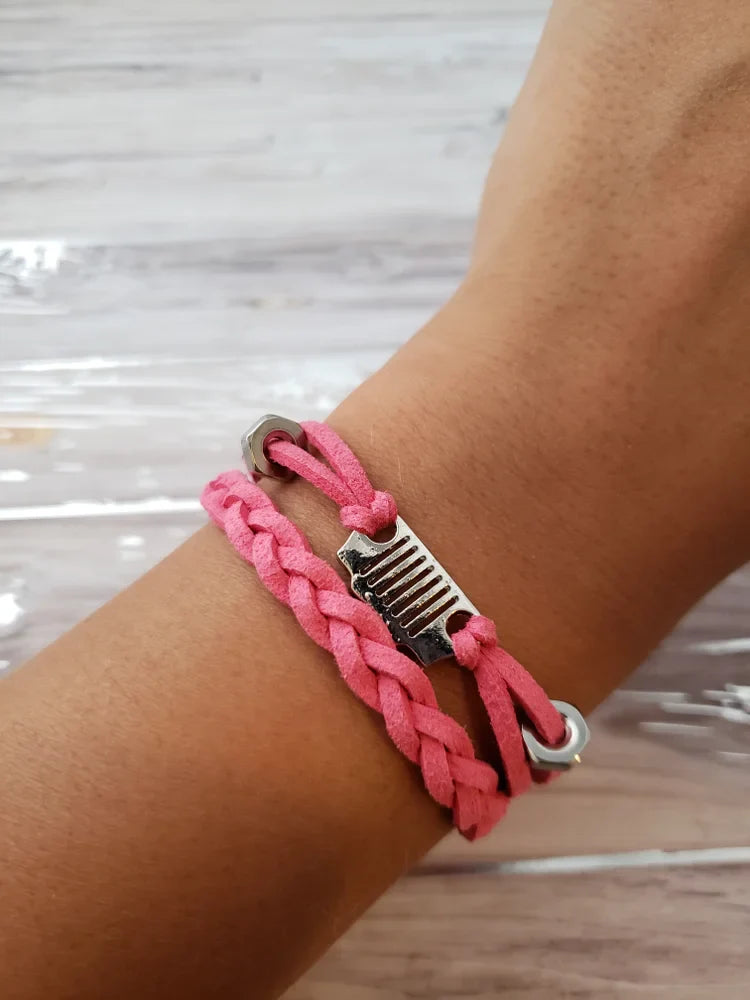 &amp;quot;It&amp;#39;s a Jeep Thing&amp;quot; Mini Grill Leather Bracelet