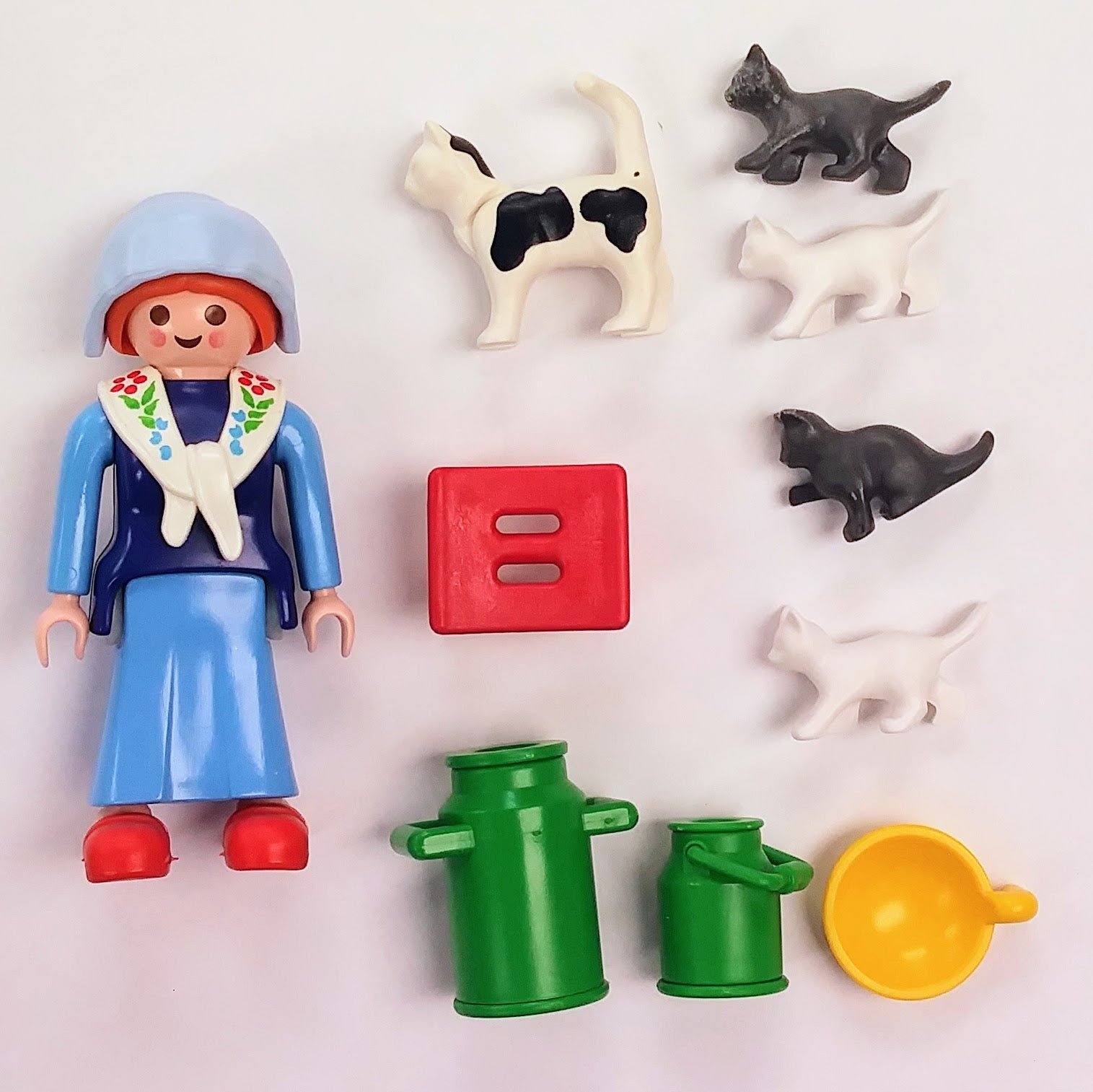 Playmobil figure 3007 - Milkmaid with cats
