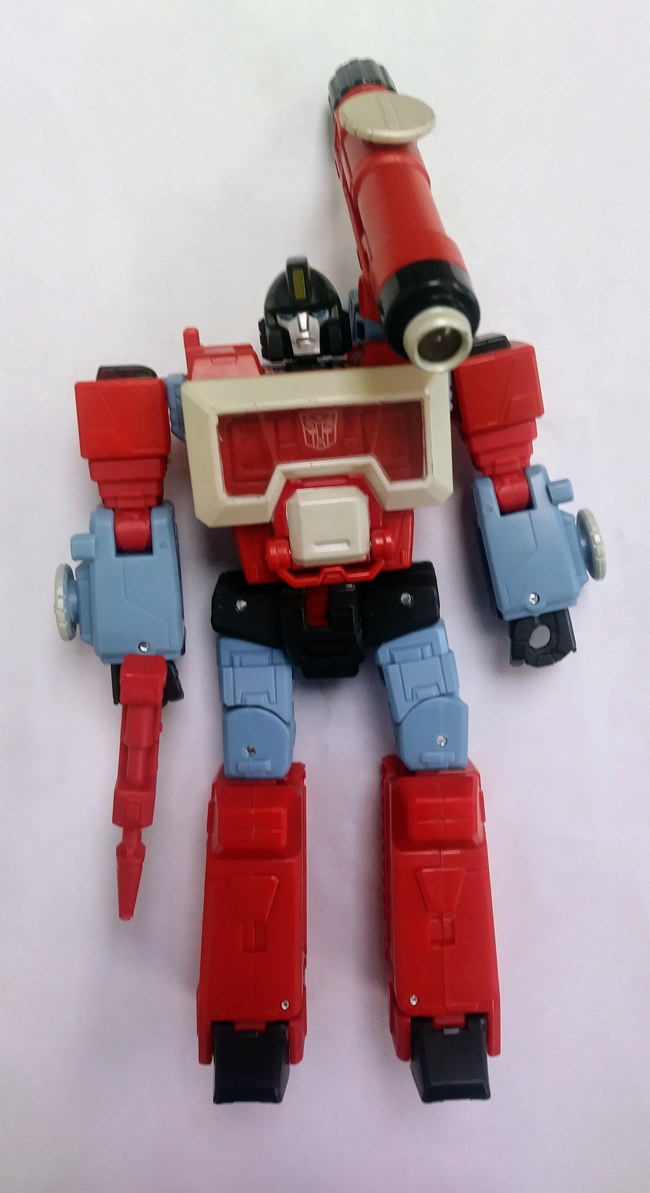 Transformers action figure - Autobot Perceptor (2022)