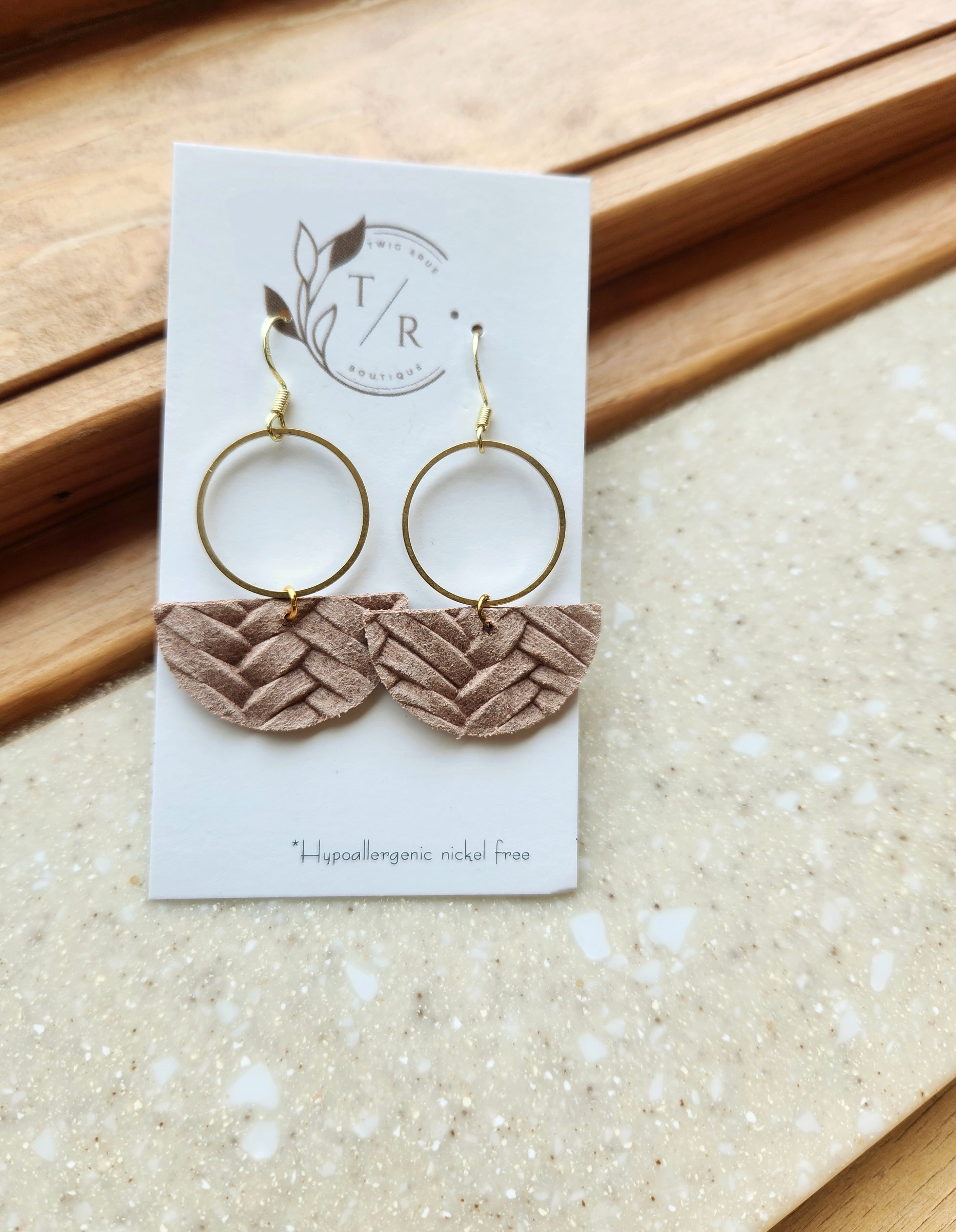 Mallory| Genuine leather dangle earring