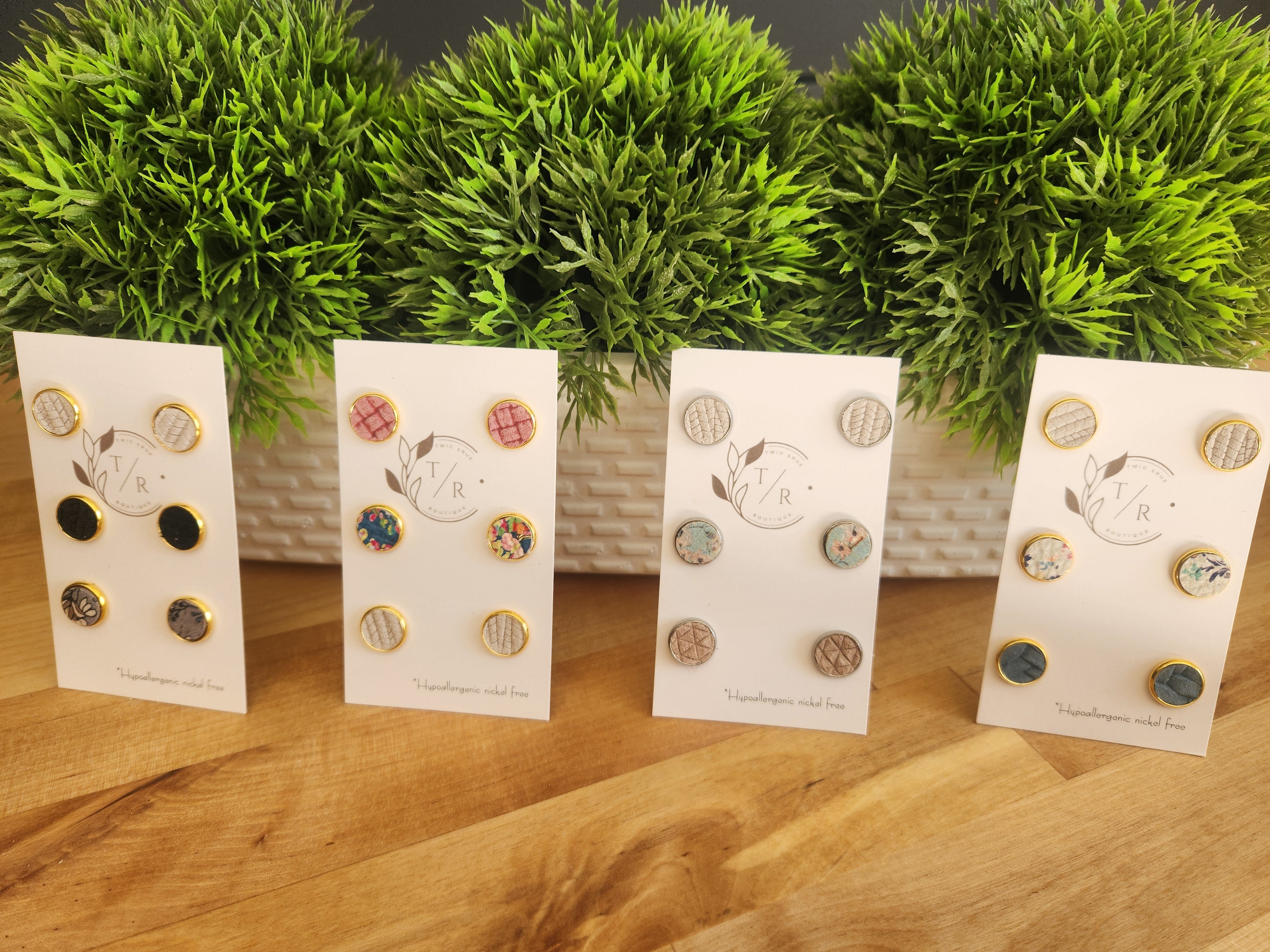 Triple Leather button sets