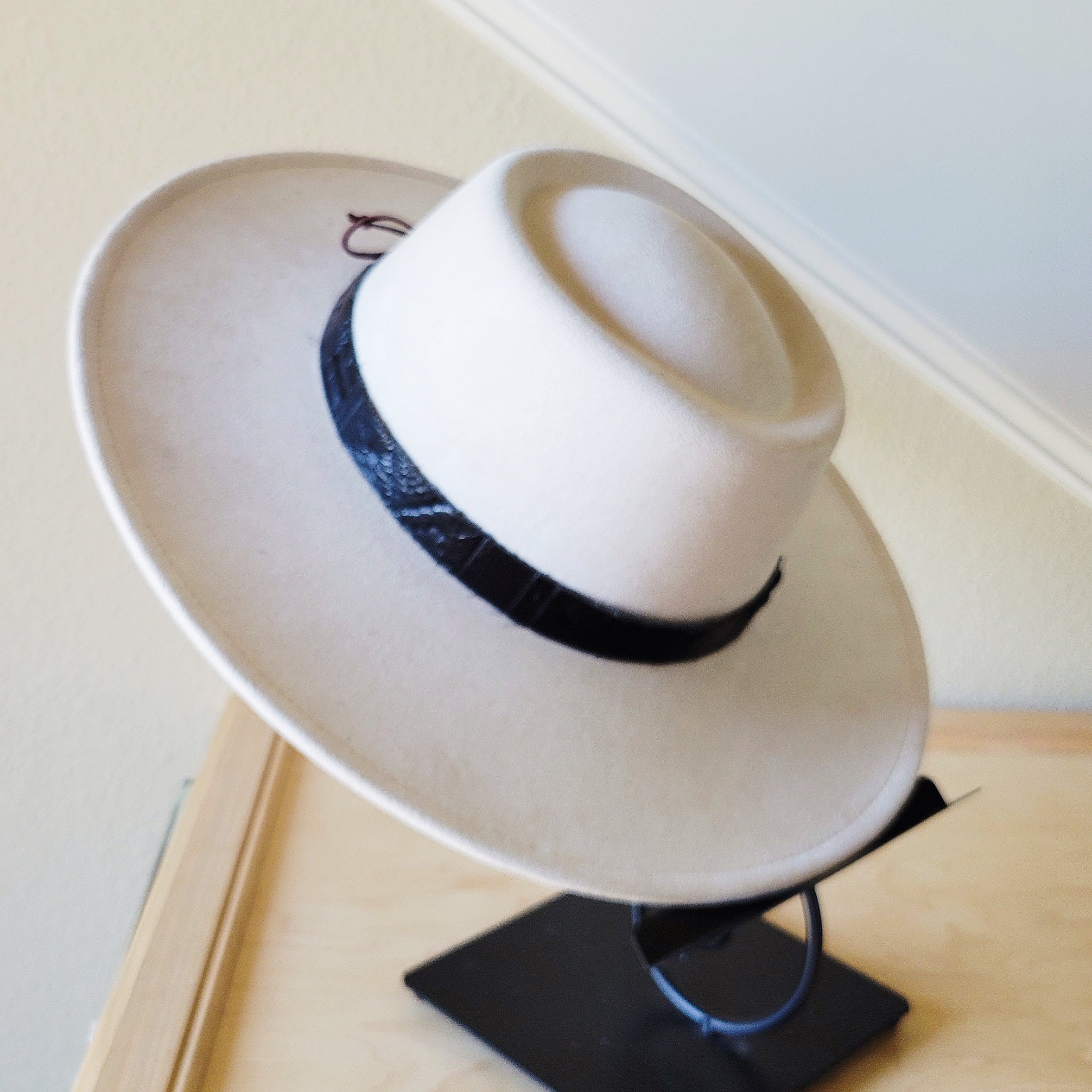 Black Navajo Embossed Leather Hat Band Only 952q