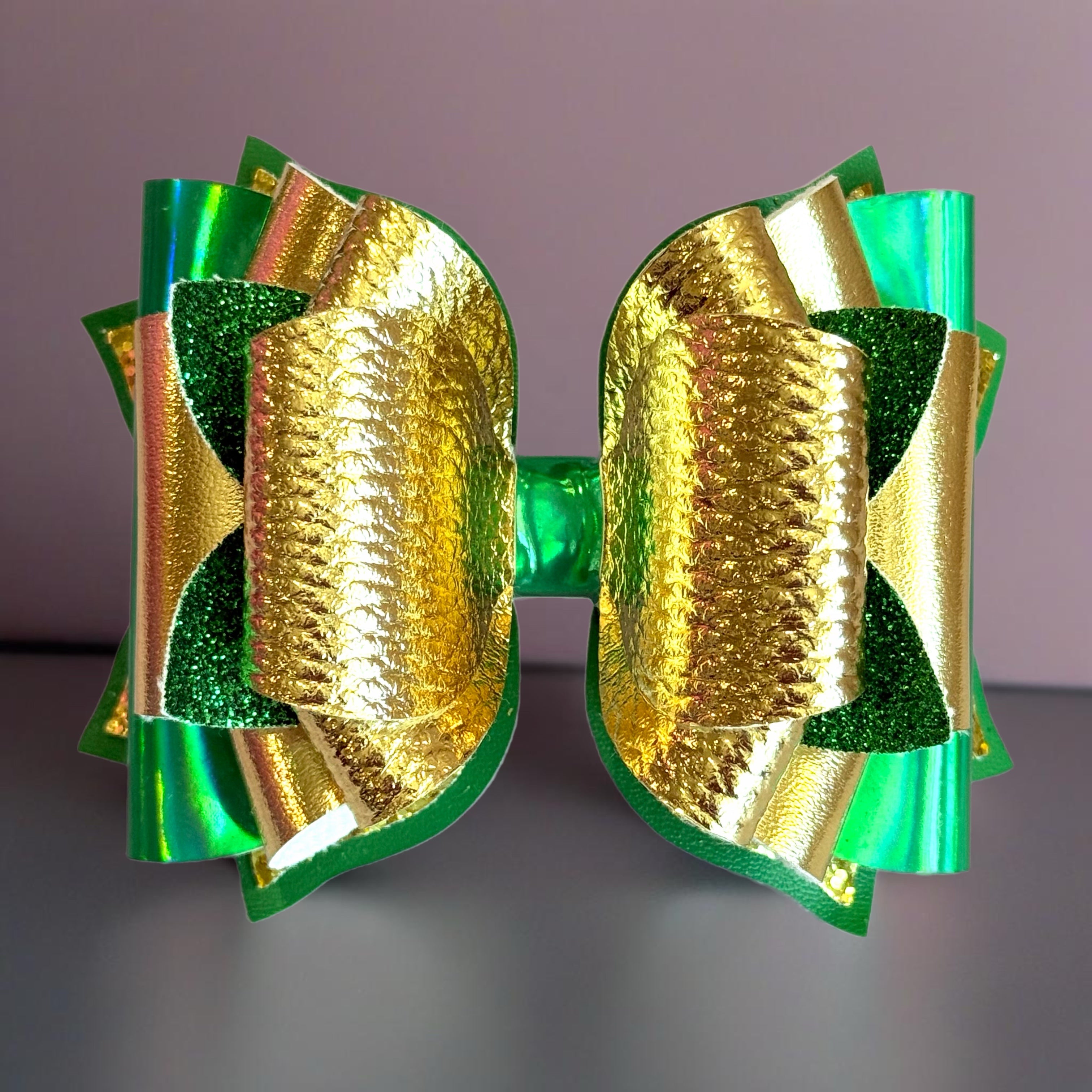 Green &amp;amp; Gold Tumbler Bow