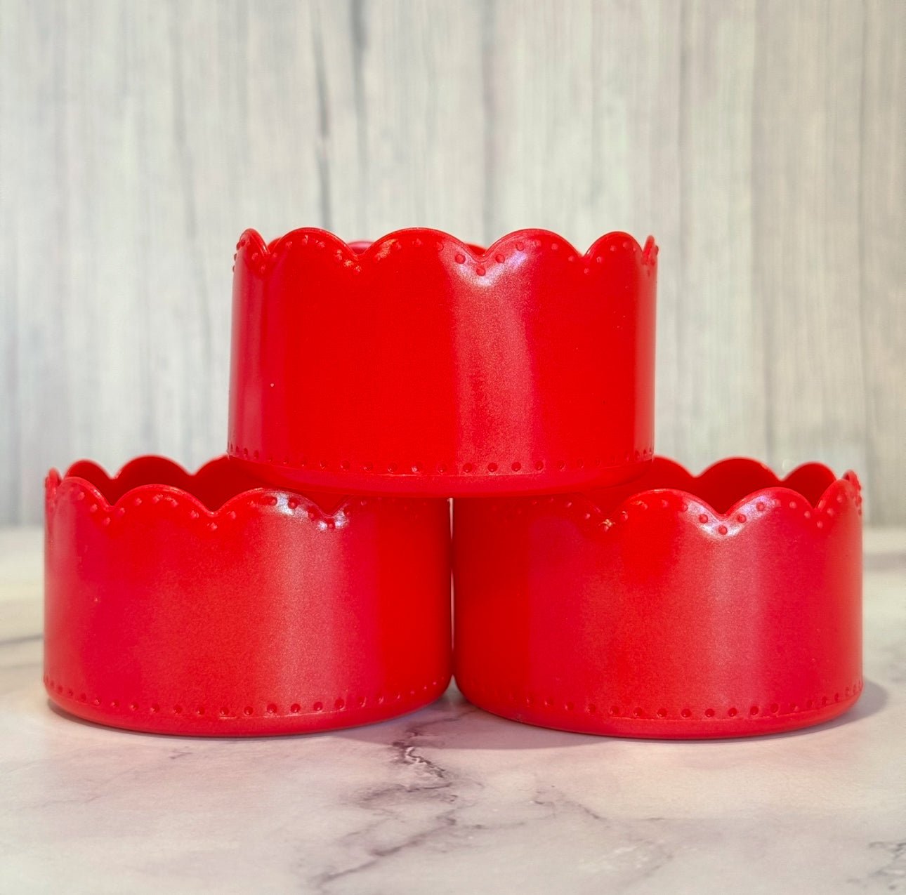 RED SHIMMER SCALLOP TUMBLER BOOT