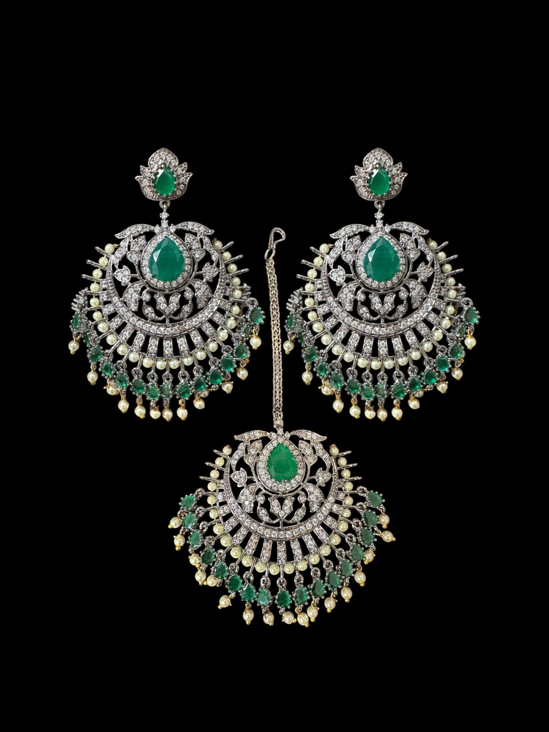 DJET47 Victorian earrings tika - green ( SHIPS IN 4 WEEKS  )