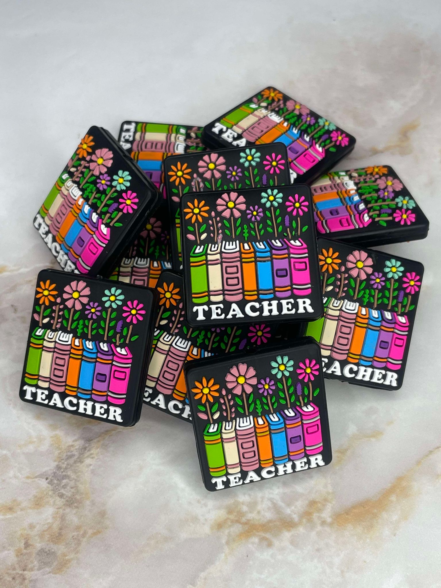 FLORAL BOOKSTACK TEACHER SILICONE FOCAL D268 (1ct)