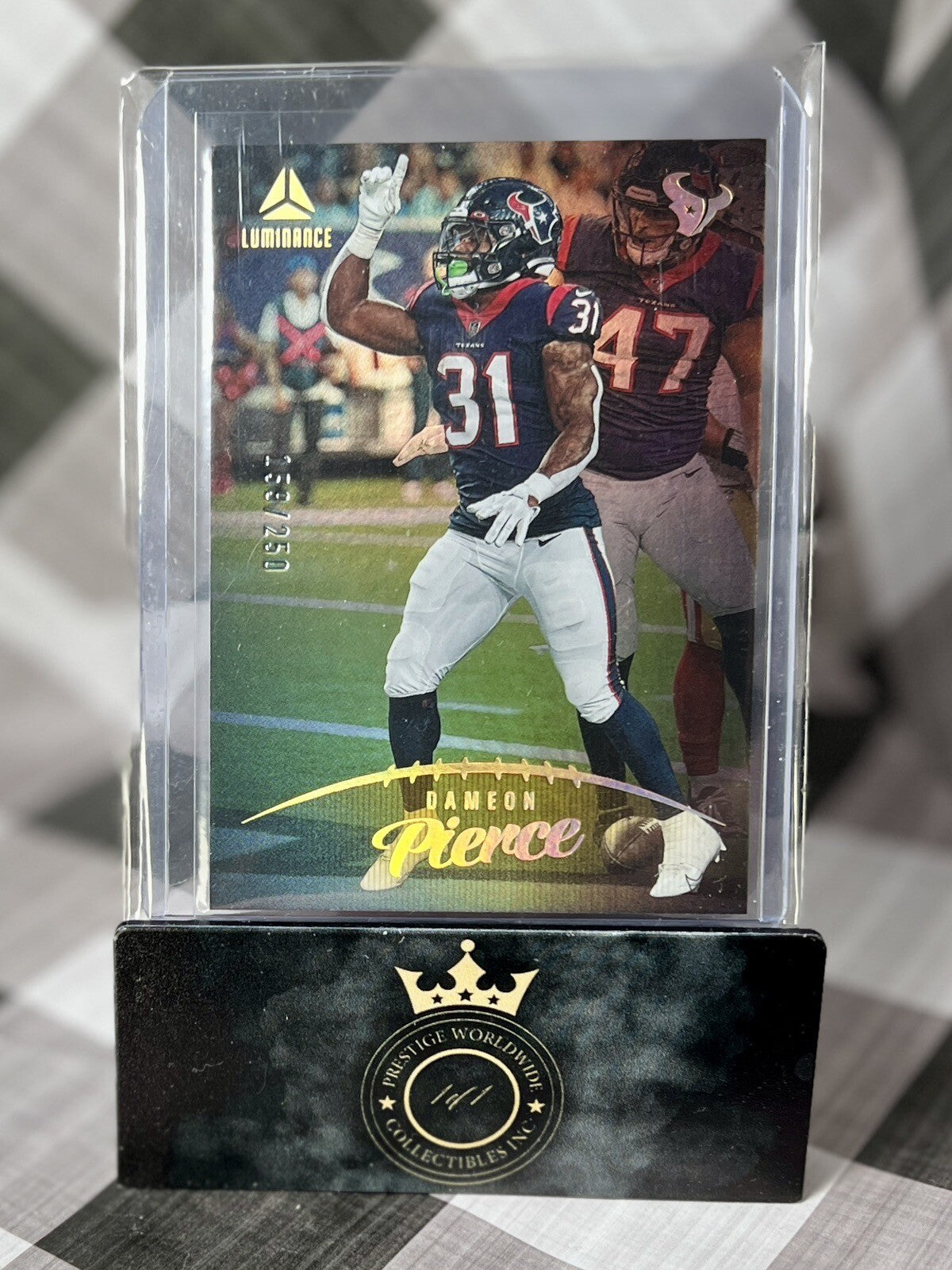 Dameon Pierce 2023 Panini Luminance Gold /250 #22 Houston Texans SP