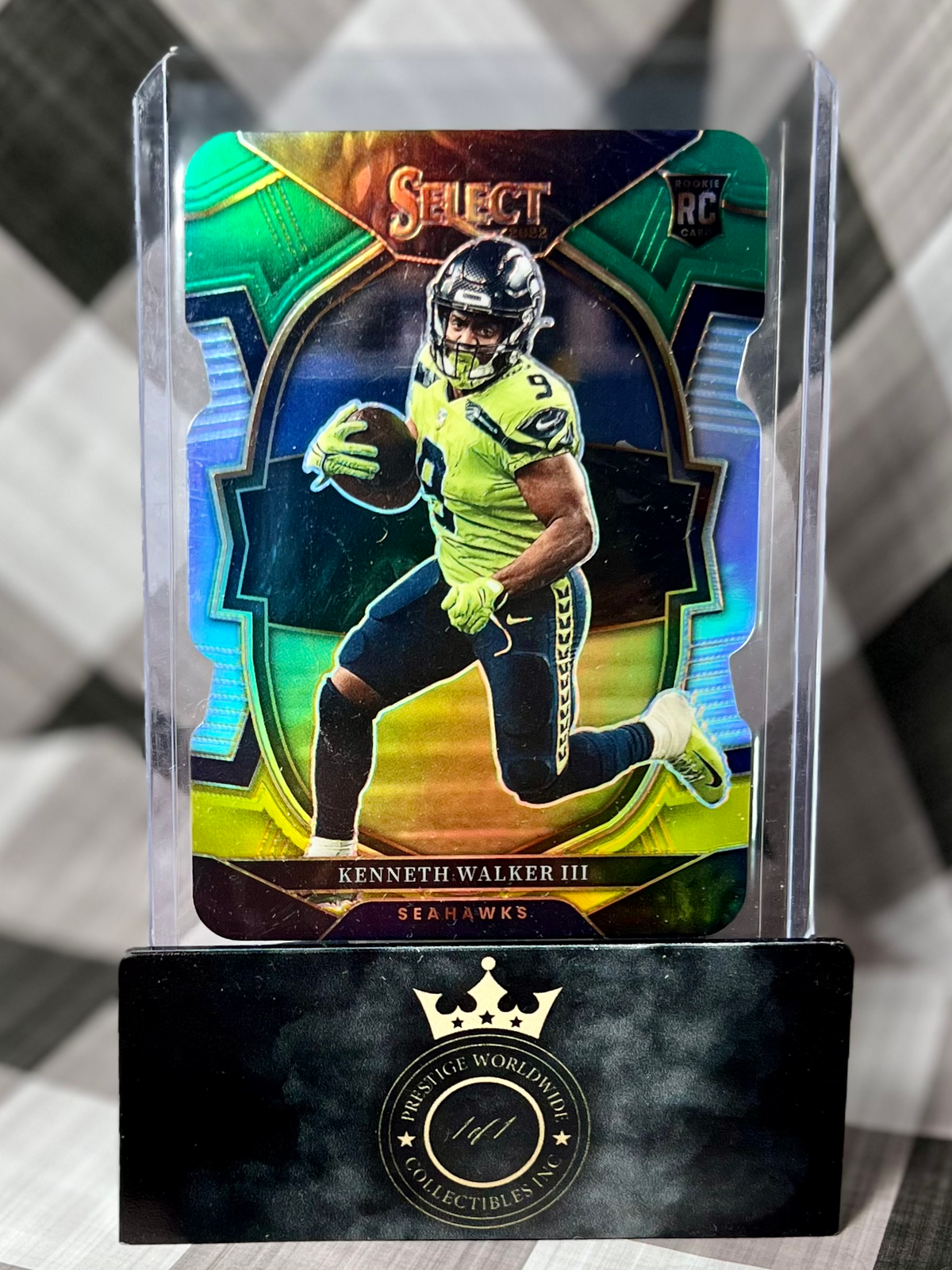 Kenneth Walker III 2022 Select Concourse Green &amp;amp; Yellow Die Cut Rookie #2