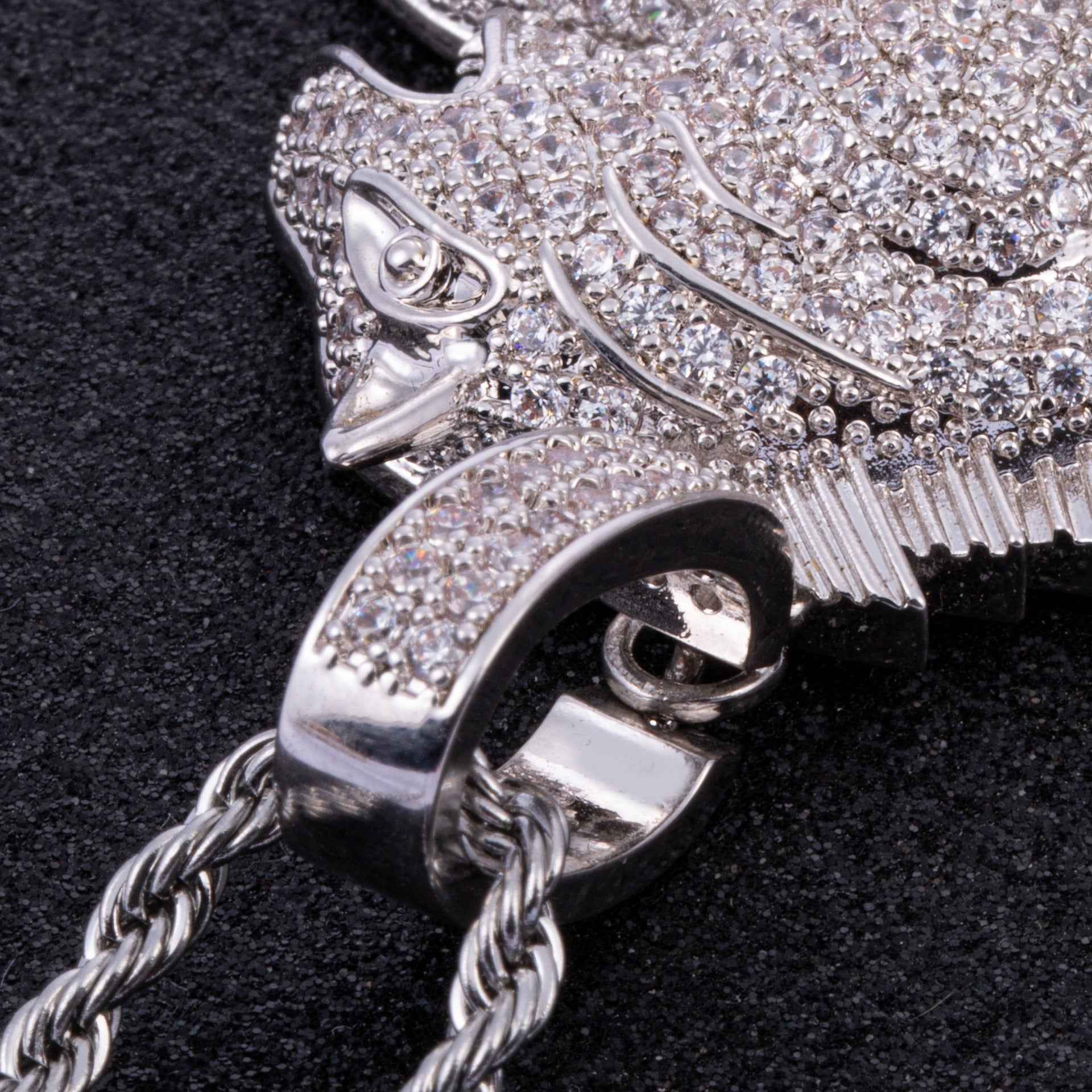 Hip Hop Leopard Pendant Necklace with Full Zircon for Men - Stylish Jewelry for Trendsetters