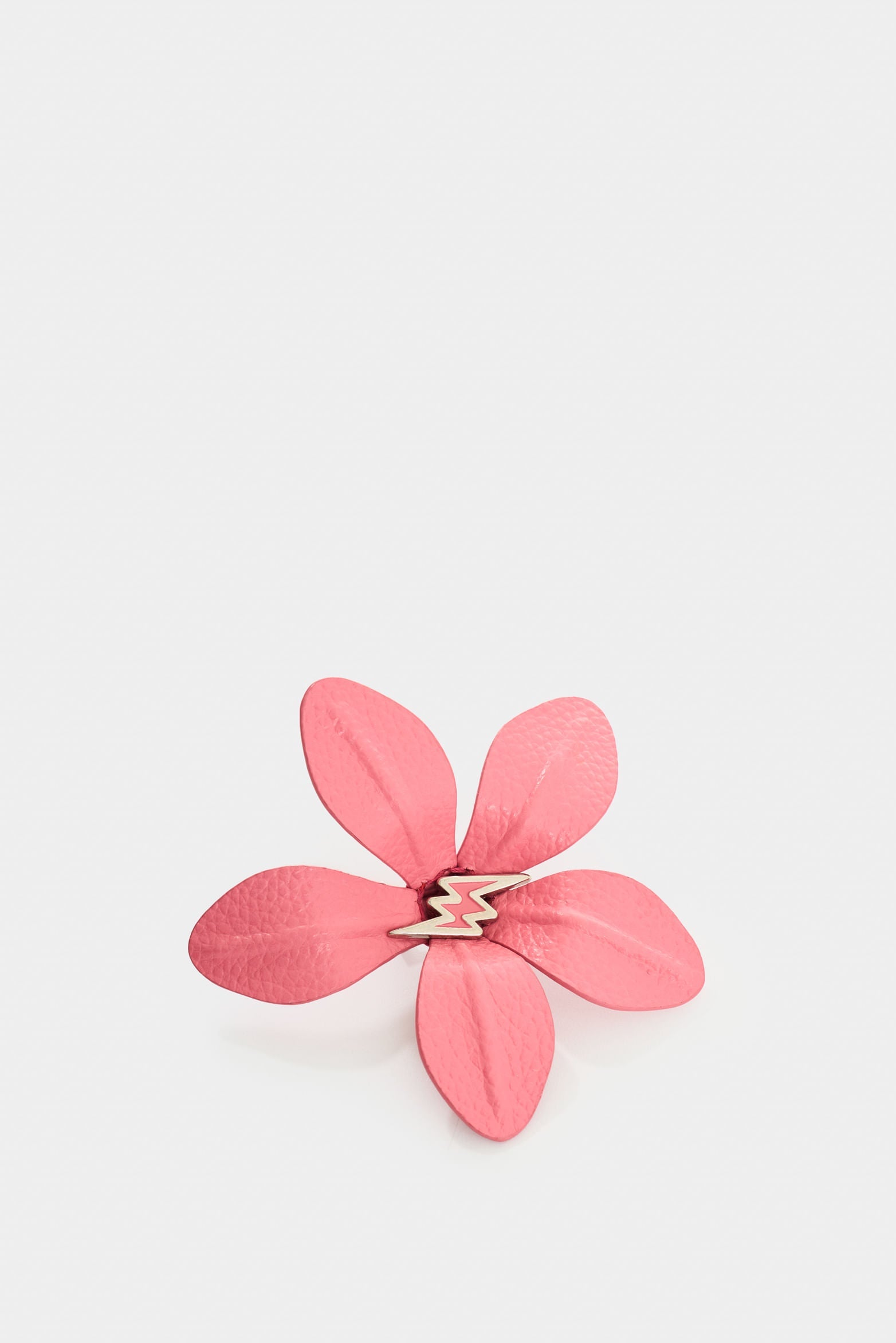 Large leather San Joaquín flower brooch for women