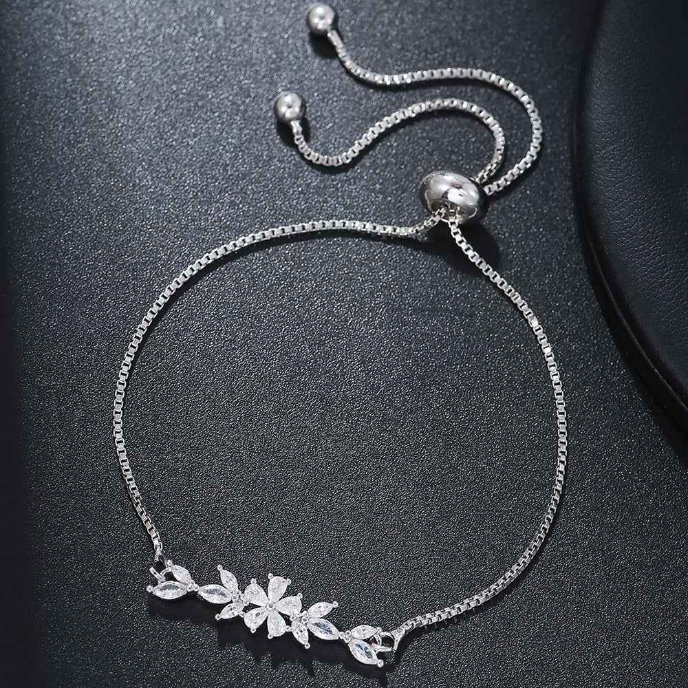 Zircon Flower Leaf Bracelet - Silver & Gold-plated Design for Women's Daily and Holiday Wear