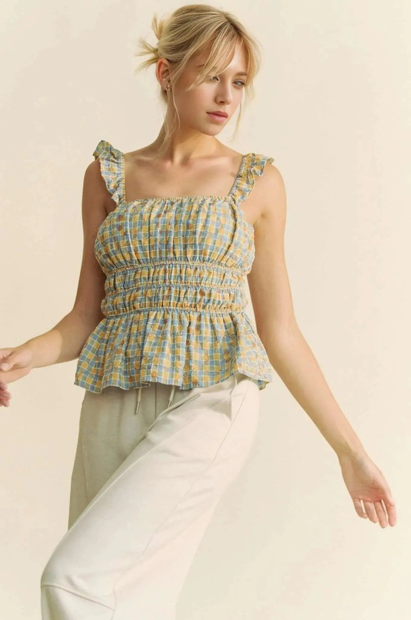 Trendsi Plaid Smocked Top Women&amp;#39;s Cute Ruffle Strap Tank Top