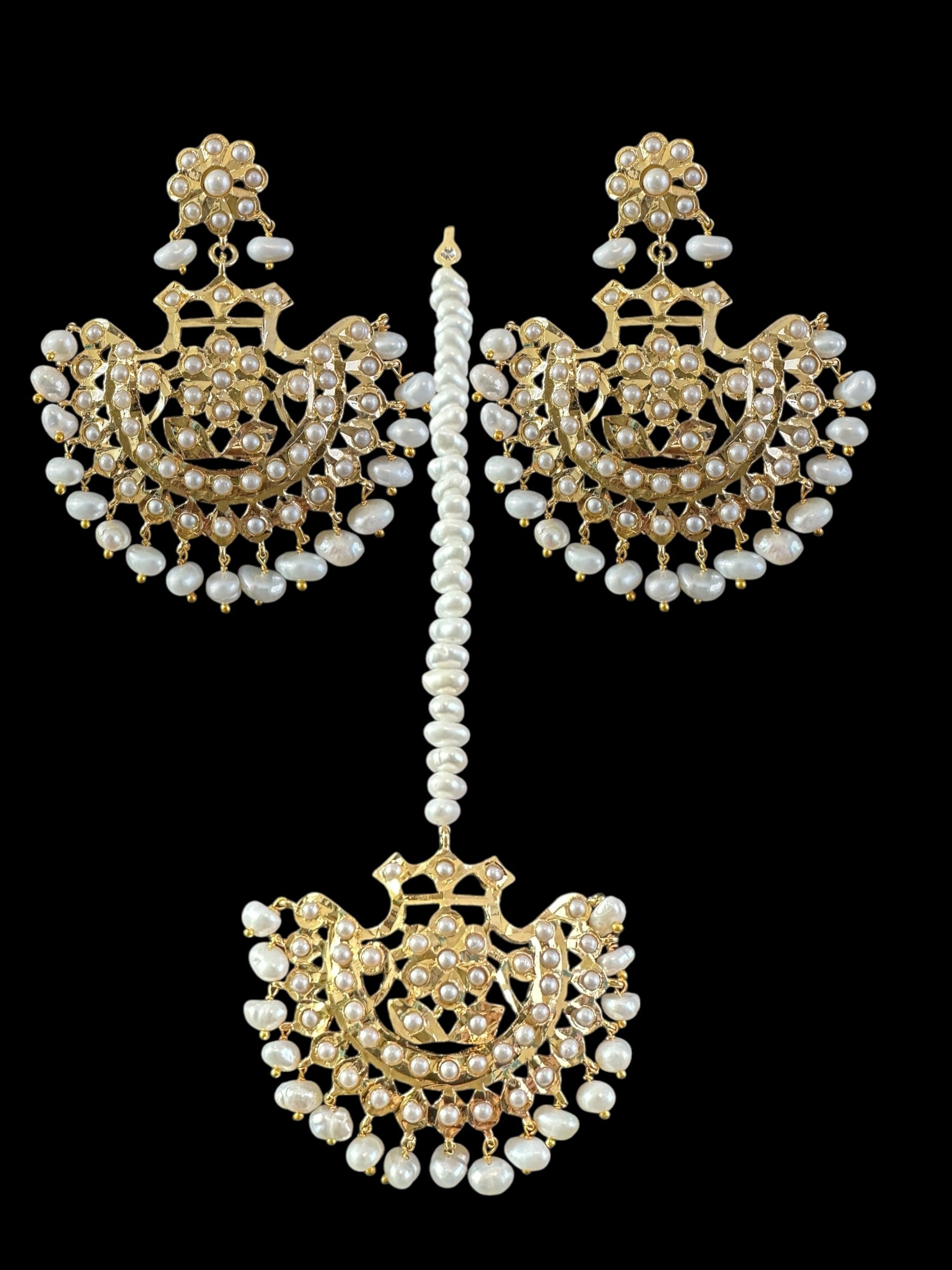 DJET79 Saha chandbali tika in fresh water pearls ( READY TO SHIP )