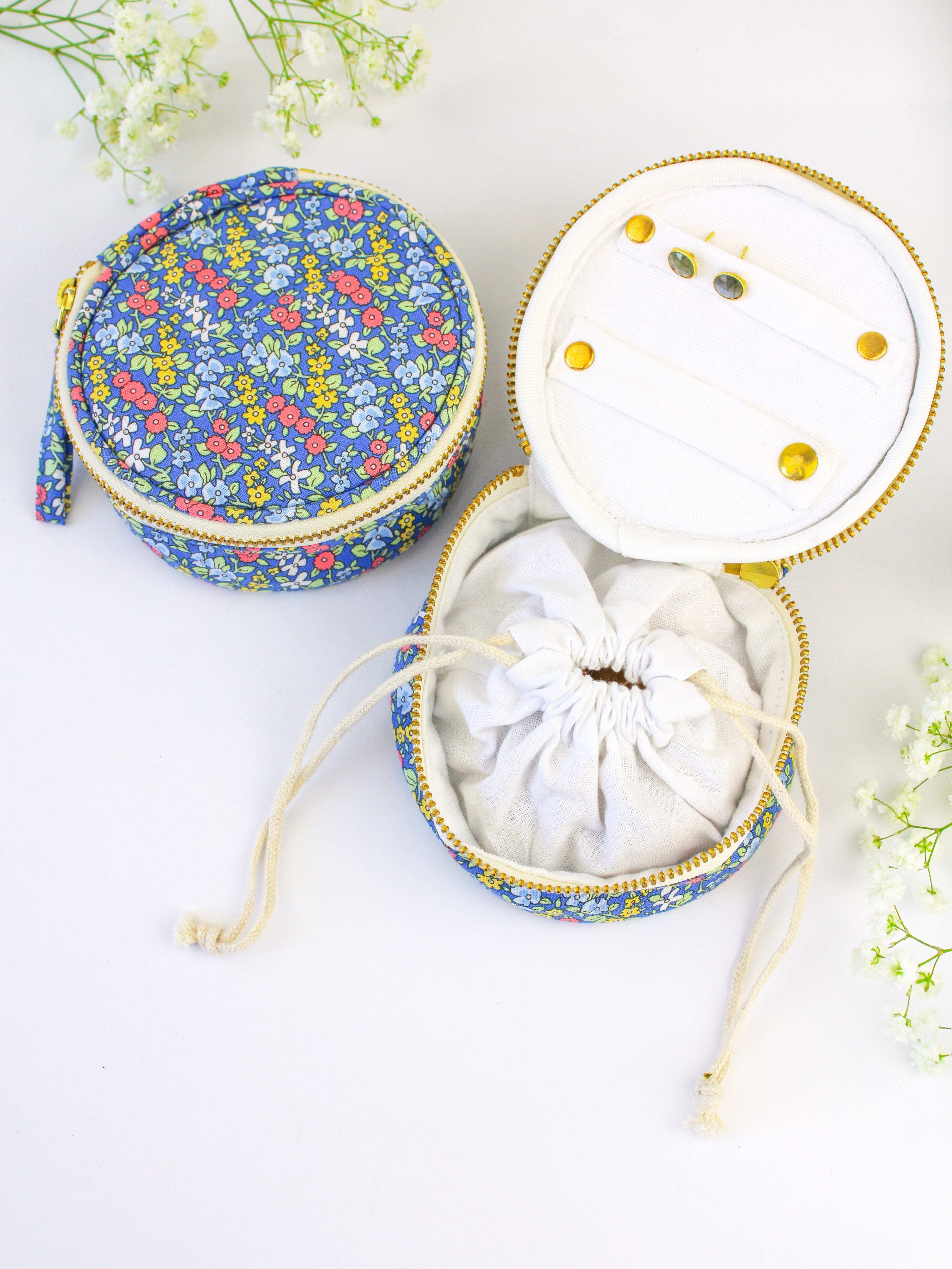 Blue Ditsy Print Jewelry Pouch