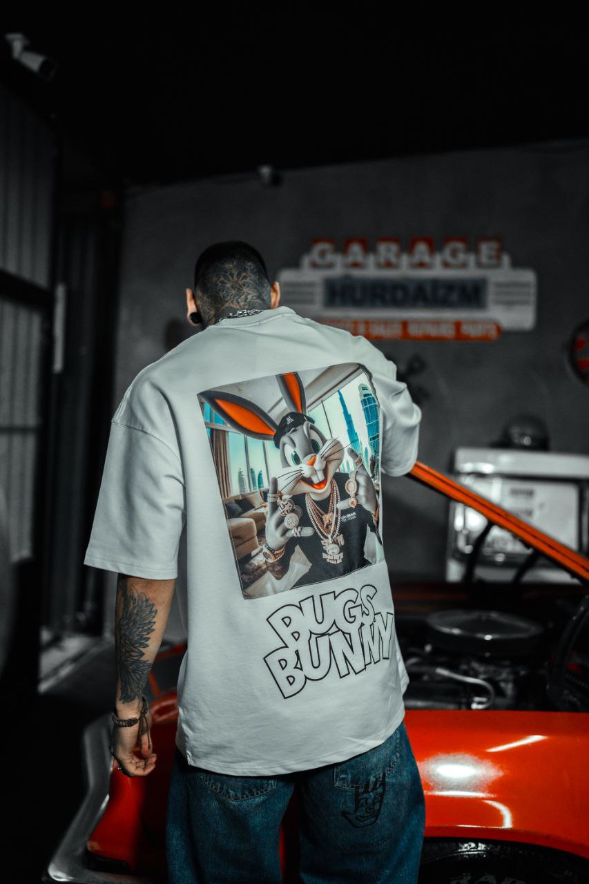 Bugs Bunny T-Shirt - Stylish Graphic Tee