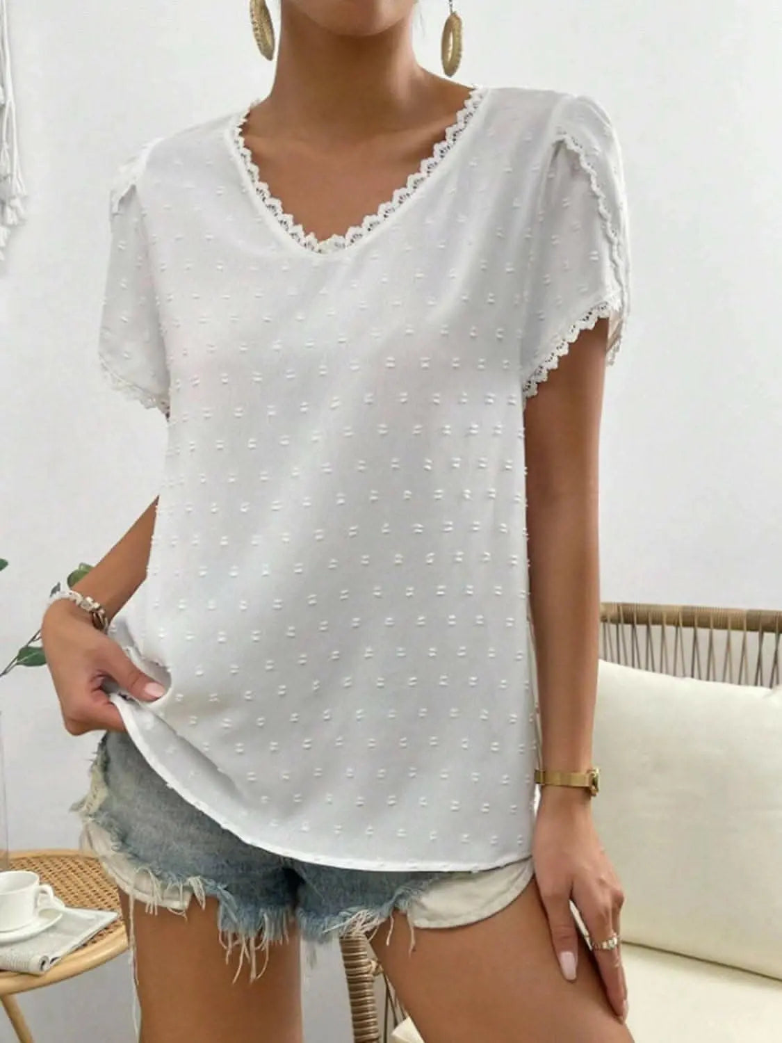 Color - Chic lace v-neck blouse with dots