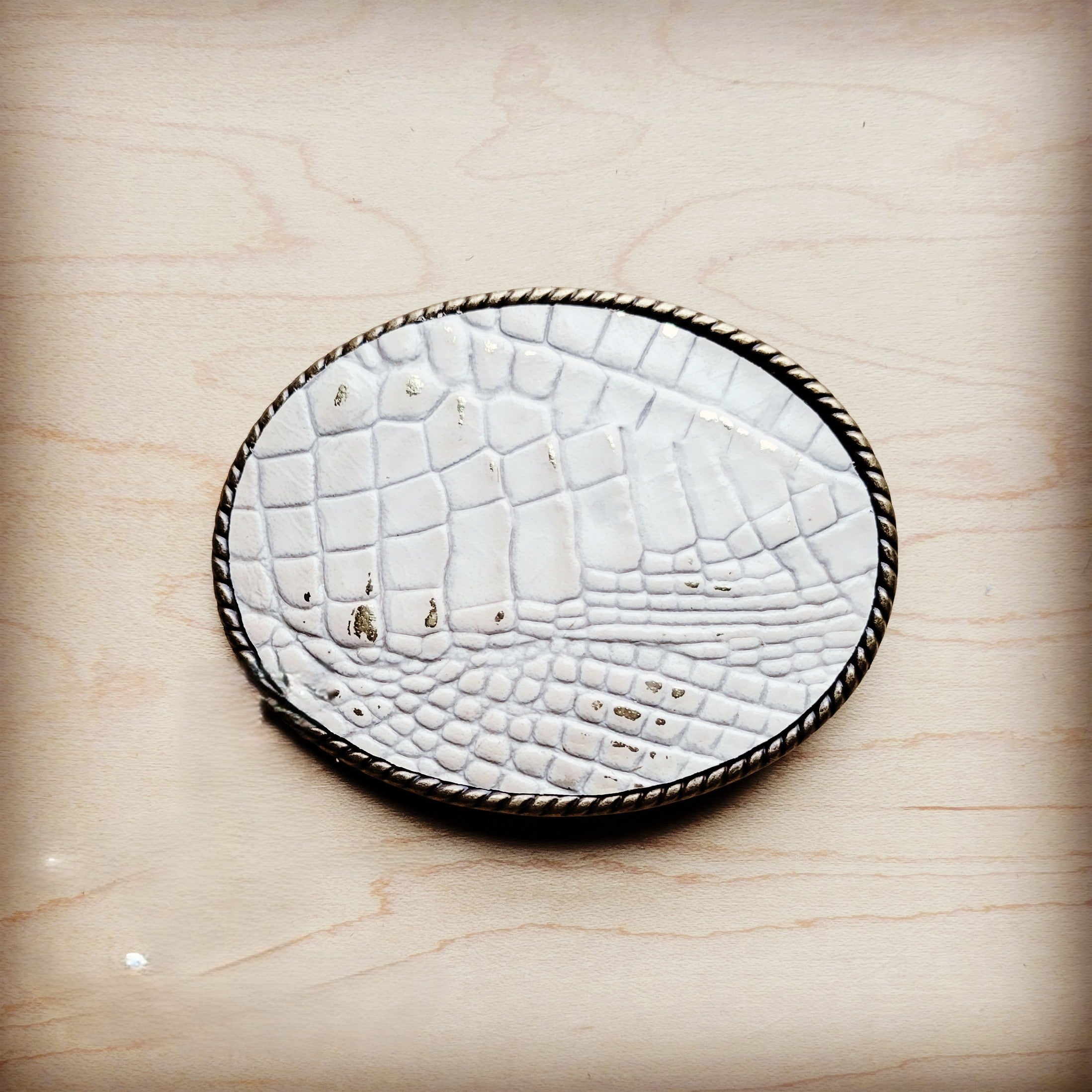 **Rope Edge Leather Belt Buckle White &amp;amp; Gold Gator 903s