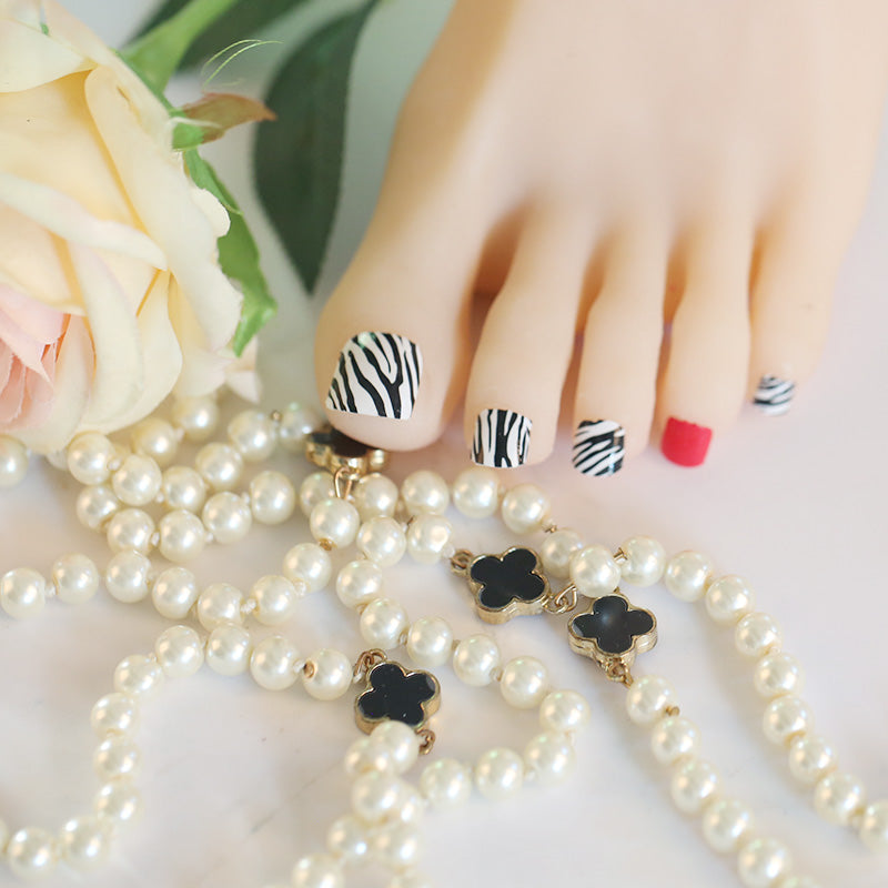 Pedis, Petites &amp;amp; Kids - Get Wild!