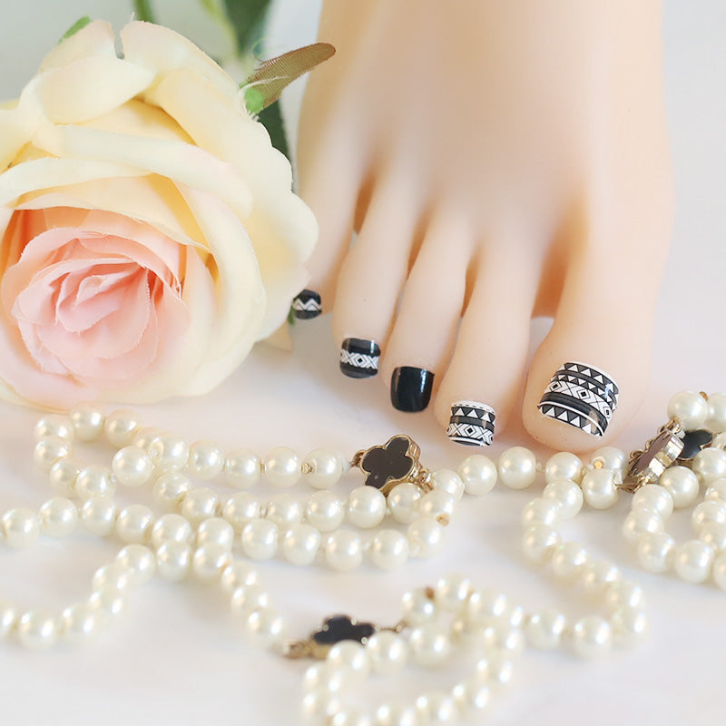 Pedis, Petites &amp;amp; Kids - Black Aztec