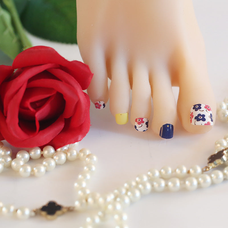 Pedis, Petites &amp;amp; Kids - American Floral