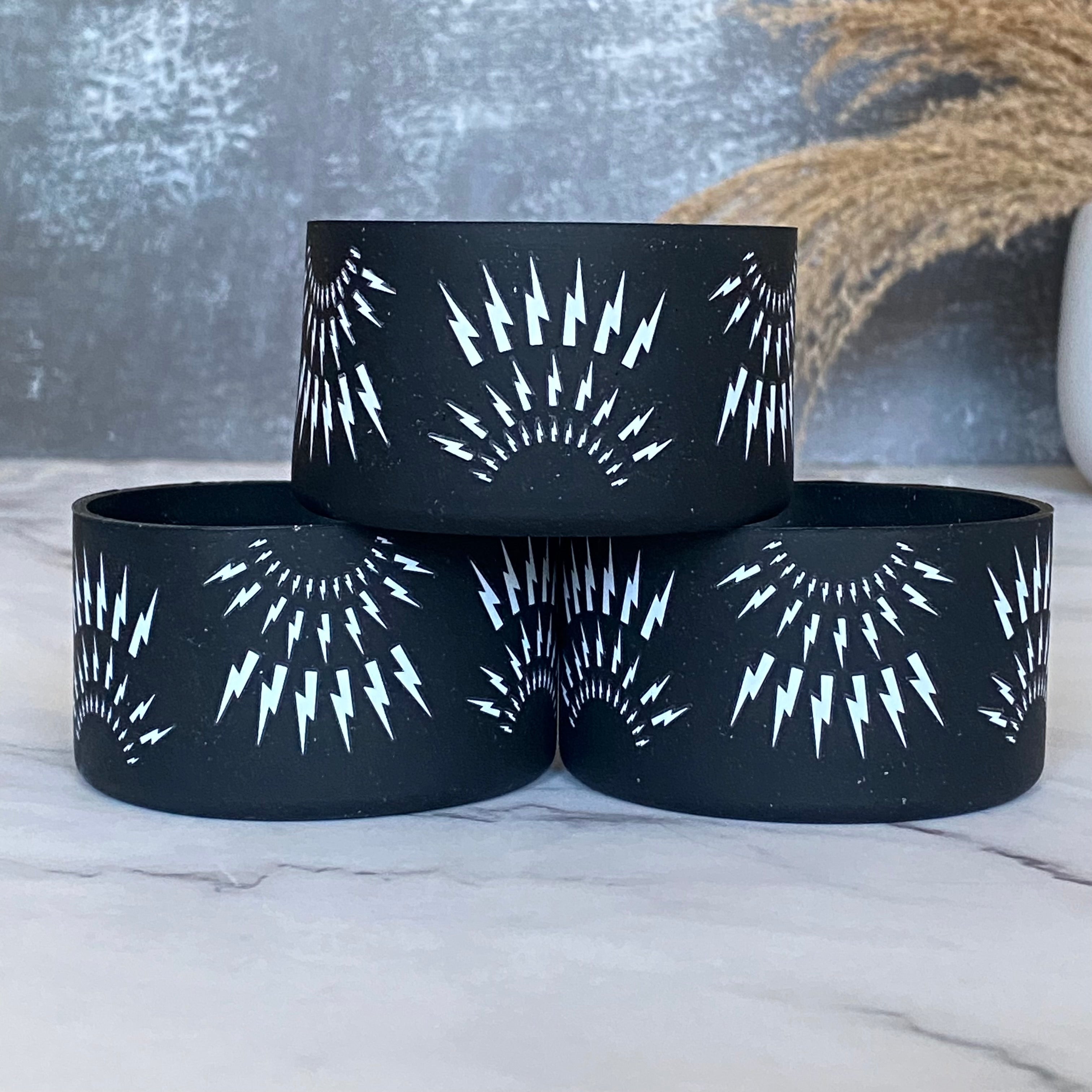 Ew, David! Tumbler Boot -fits 20-40oz NEW! Black white