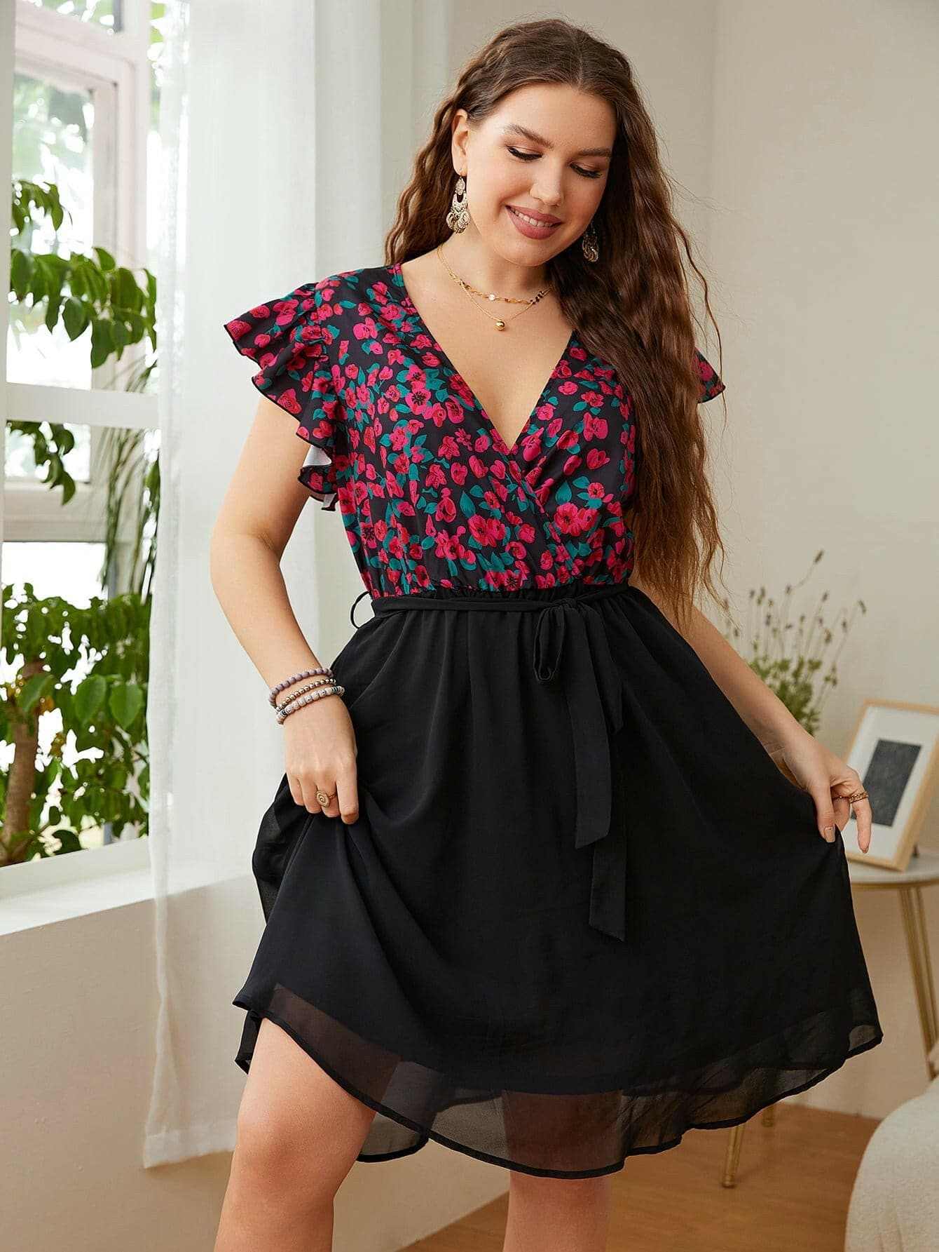 Trendsi Floral Plus Size Women&amp;#39;s Dress Flutter Sleeve Comfy Fit