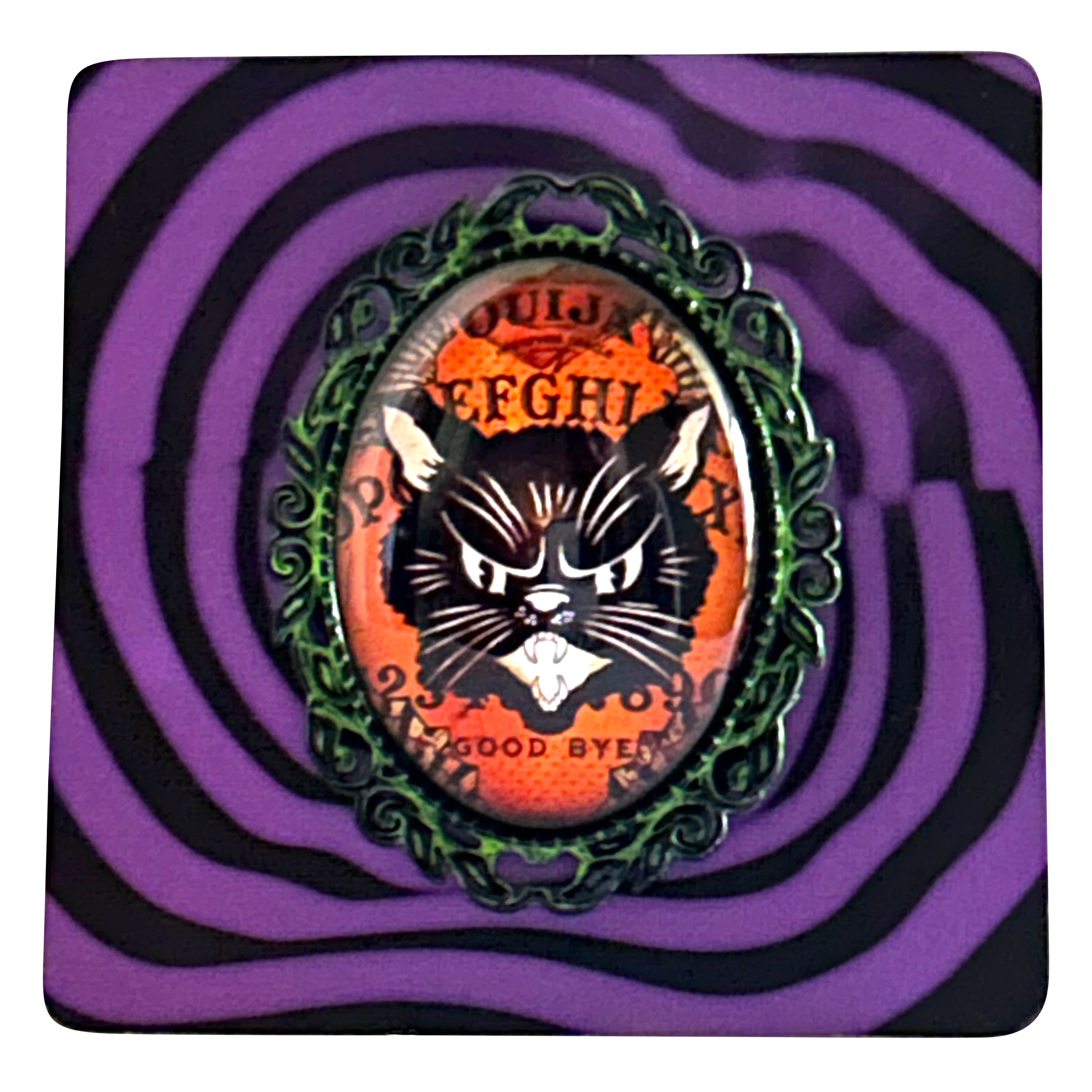 Vintage Halloween Scaredy Cat Handmade Cameo Brooch