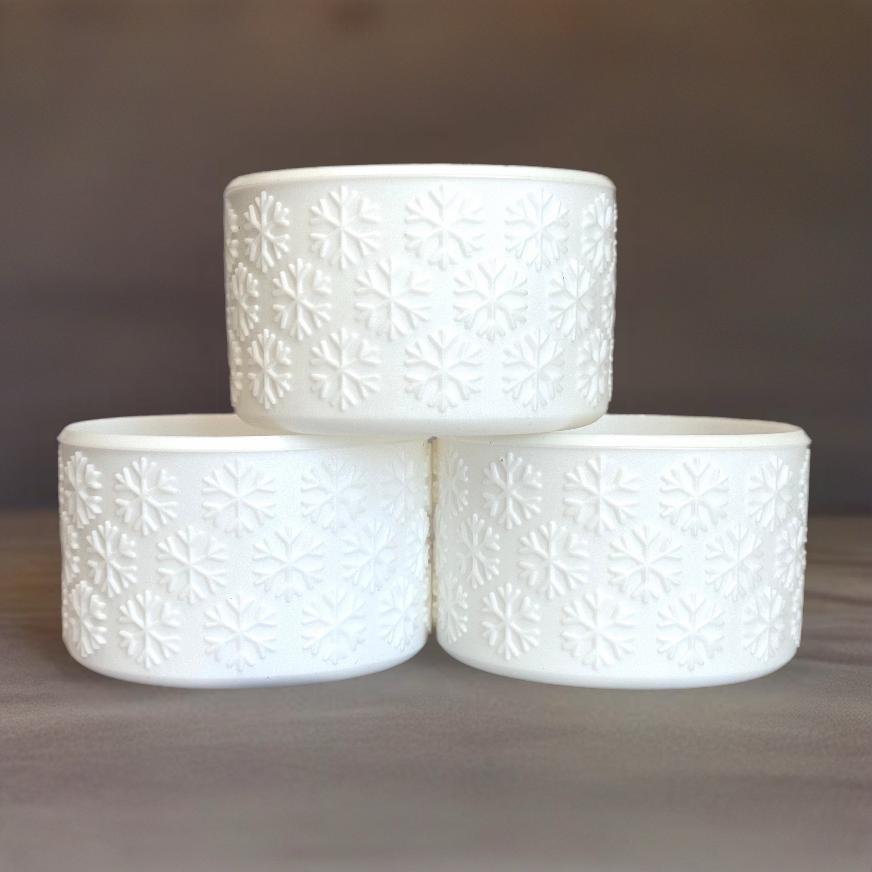 WHITE SHIMMER SNOWFLAKES Tumbler Boot