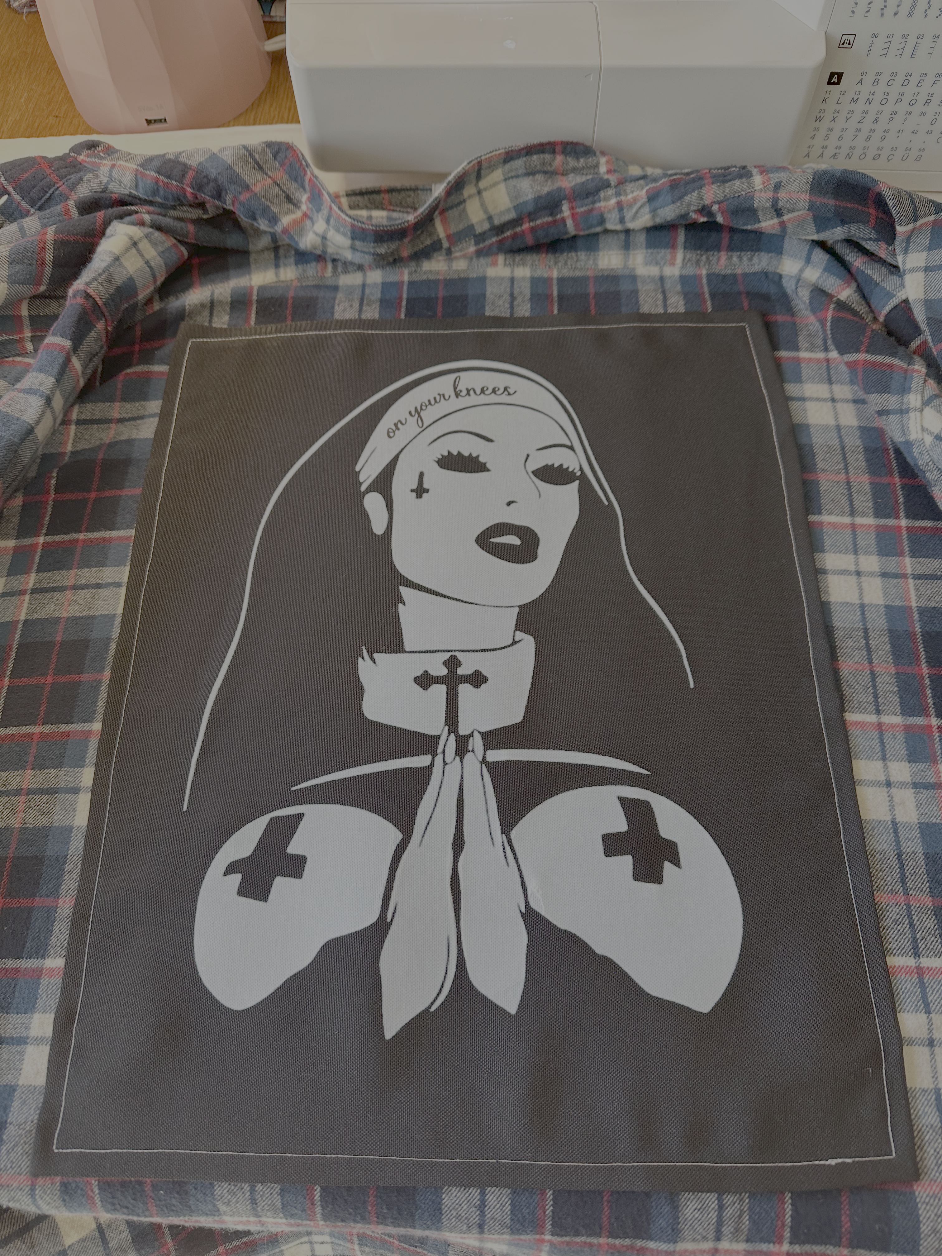 On your knees, Nun - Flannel Mens XL