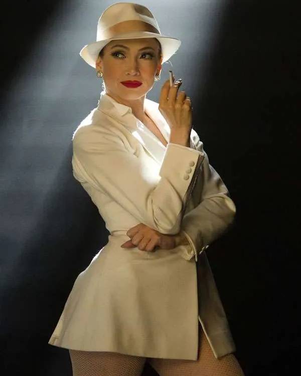 Kiss of the Spider Woman Jennifer Lopez White Blazer