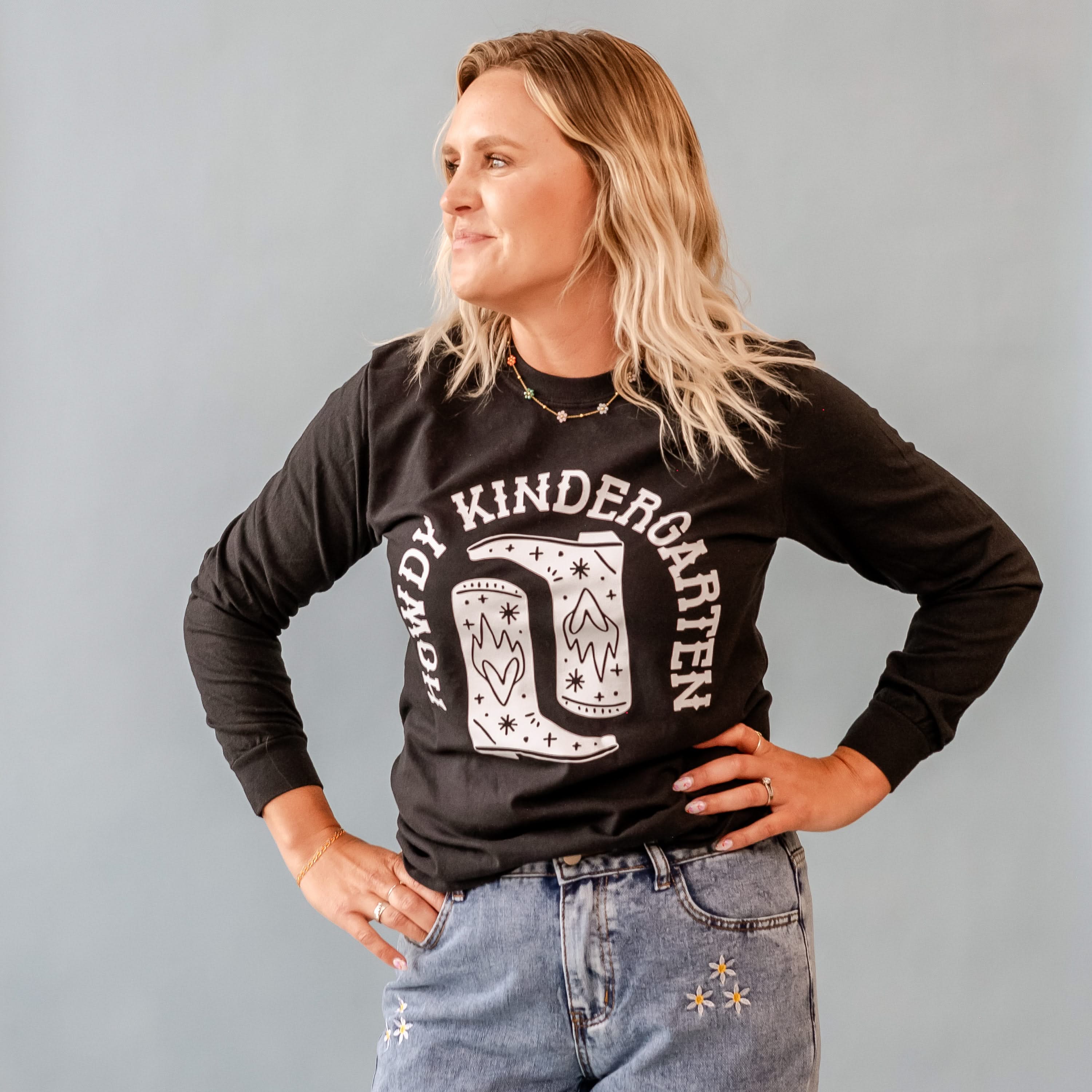 Howdy (Choose Your Grade) - Long Sleeve Comfort Colors Tee