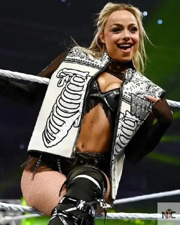 Liv Morgan Daddy dom Vest