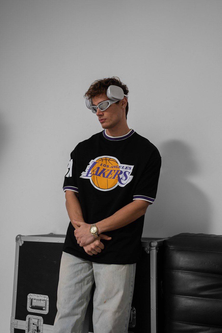 Los Angeles Lakers NBA Graphic Tee - Vintage Style Basketball T-Shirt - Retro Sports Top