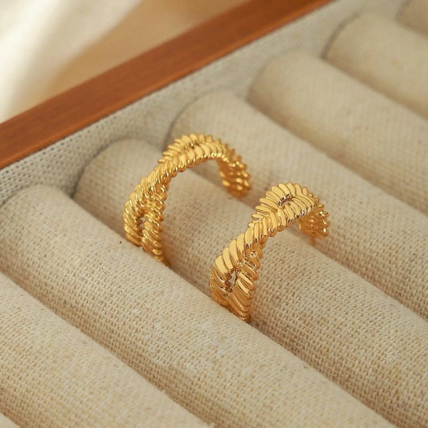 Trendsi Modern titanium steel stud earrings