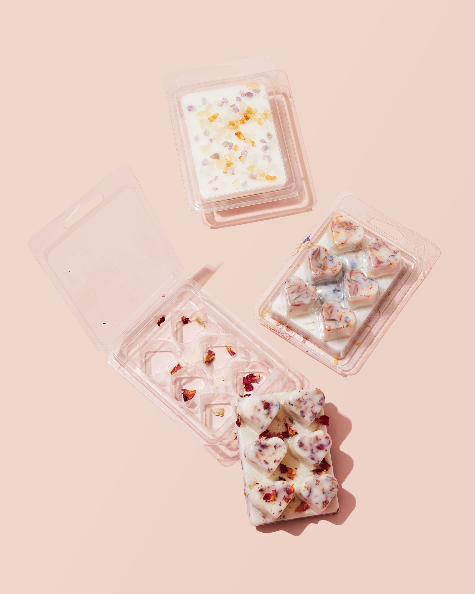 recycled plastic cavity heart clamshell - set of 100