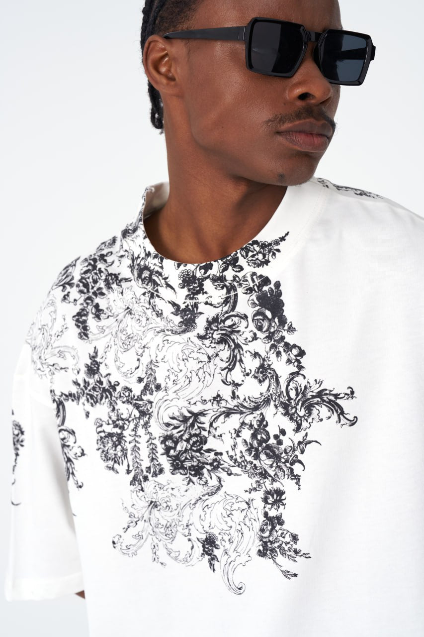 Oversize Cotton Tee / Ornate Baroque Style Graphic Print