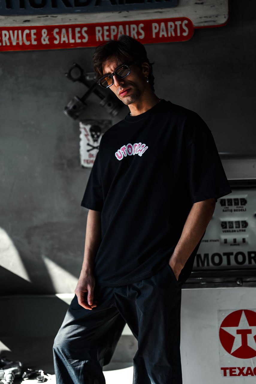 Oversize Graphic Cotton Tee – Travis Scott Utopia Dystopia Print