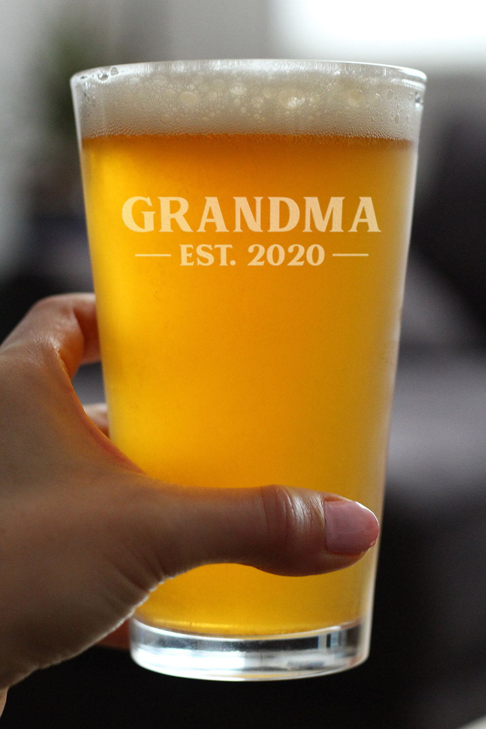 Grandma Est 2020 - New Grandmother Pint Glass Gift for First Time Grandparents - Bold 16 Oz Glasses