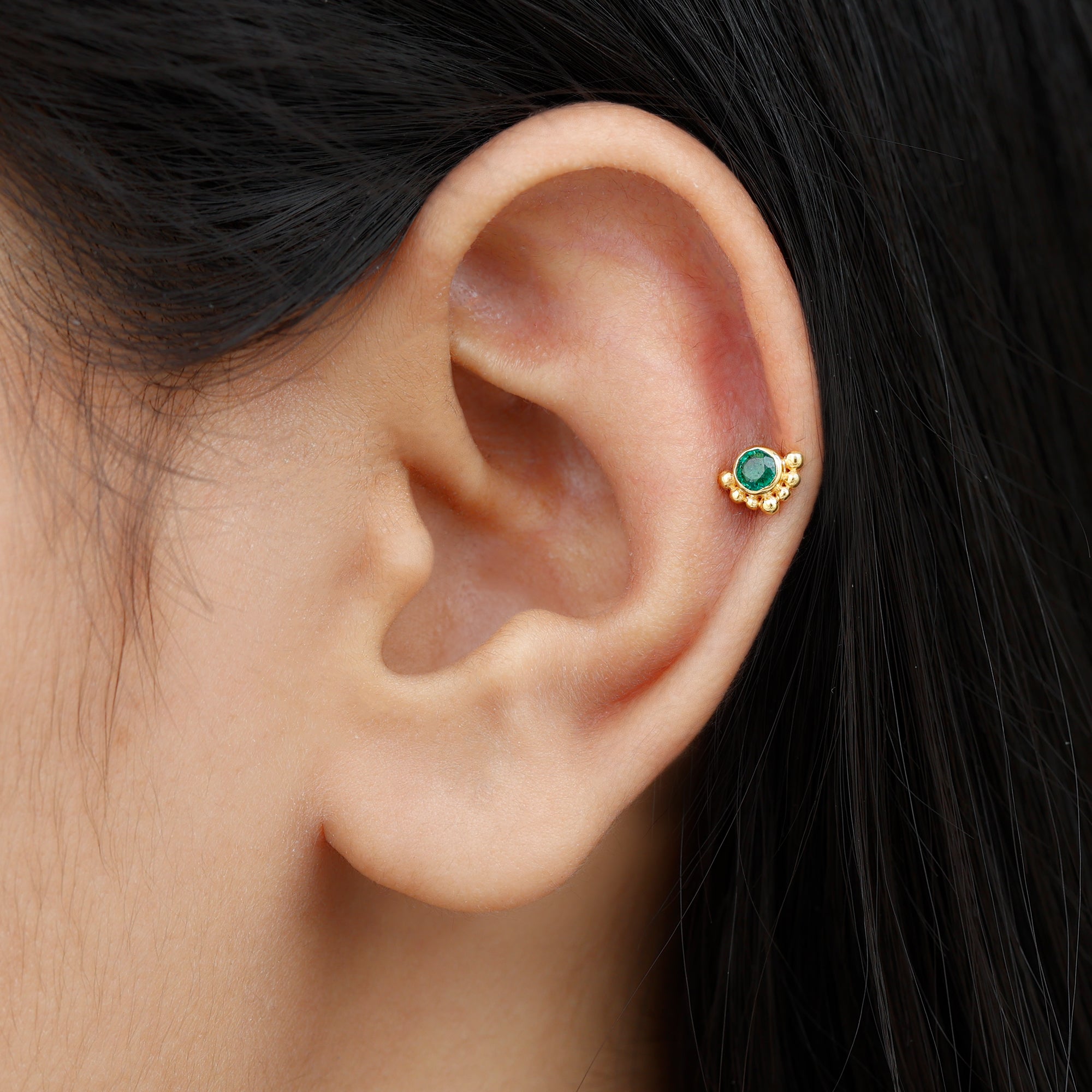 Dainty Round Emerald Tragus Earring Gold