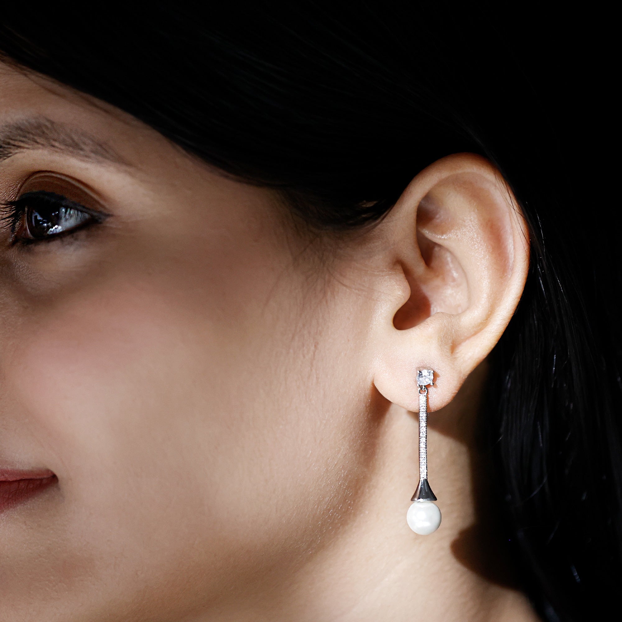 Natural Cultured Pearl Drop Dangle Earrings in Silver