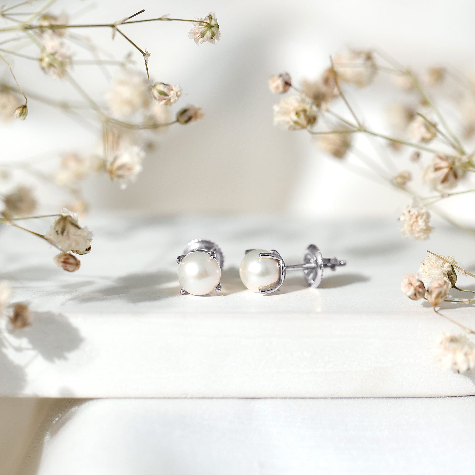 Solitaire Cultured Pearl Stud Earrings with Screw Backs