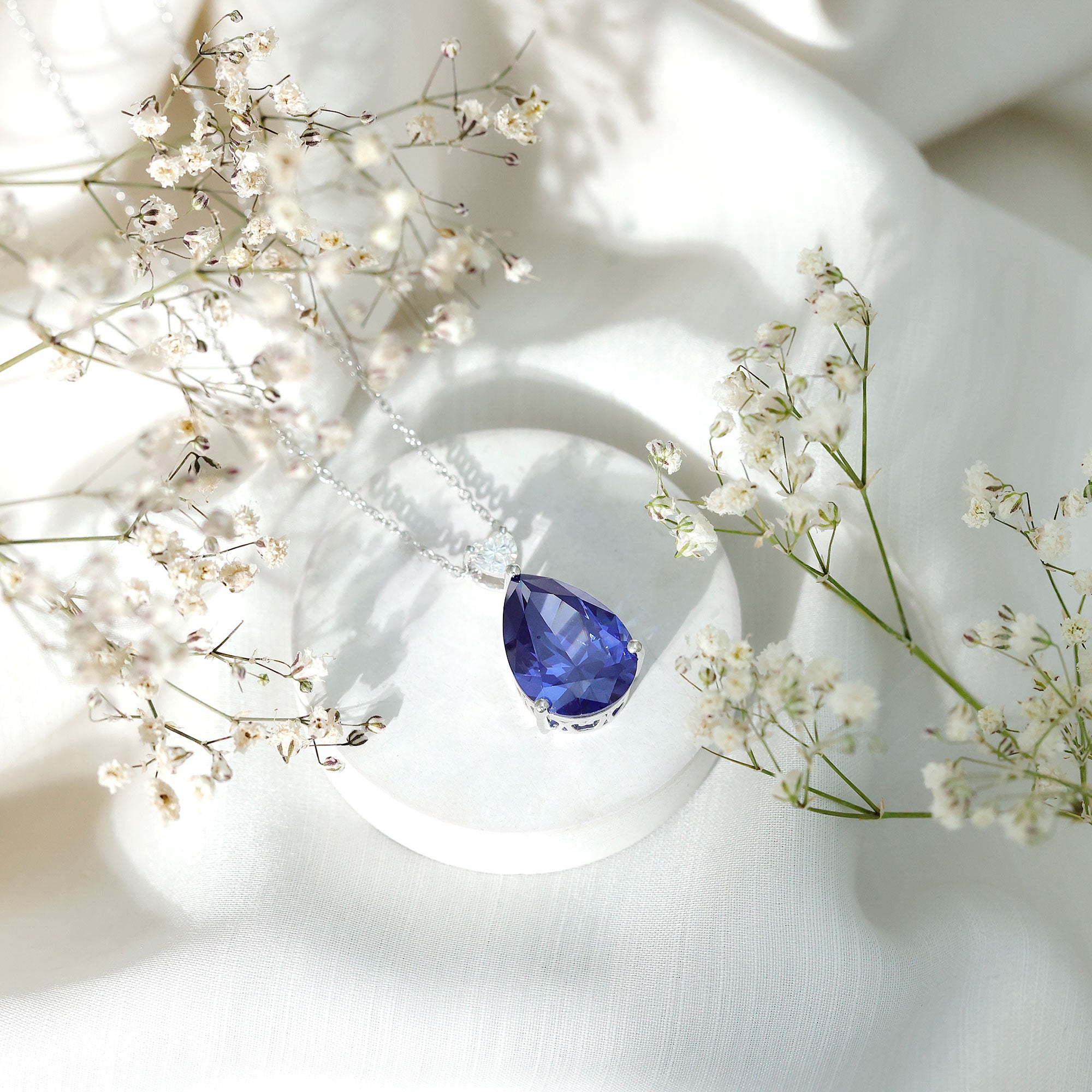 18X13 MM Pear Lab Grown Blue Sapphire Statement Necklace With Silver Chain