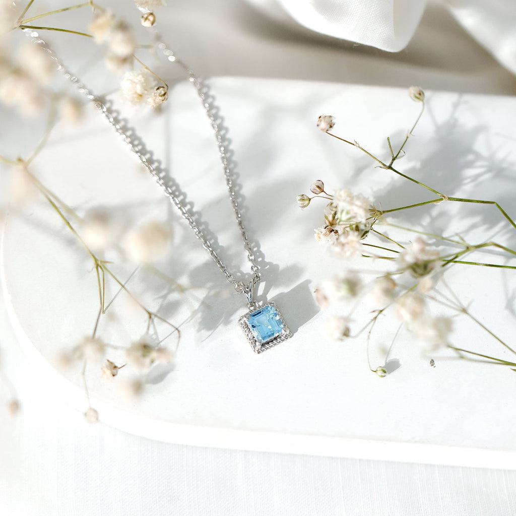 Natural Aquamarine Solitaire Necklace With Silver Chain