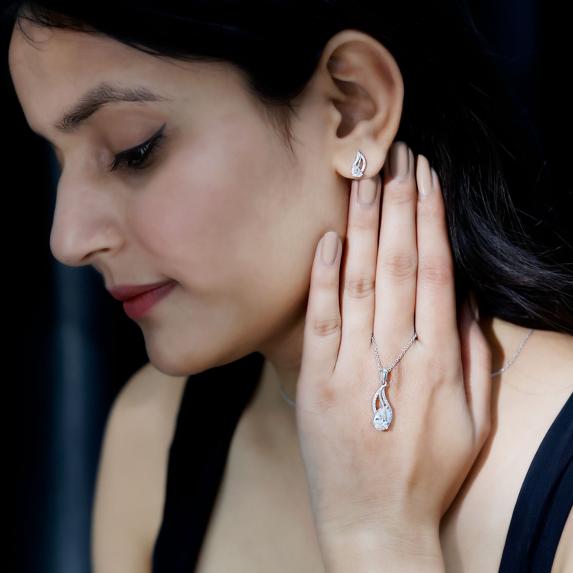 Pear Cut Cubic Zirconia Bridal Necklace and Earrings Set in Silver