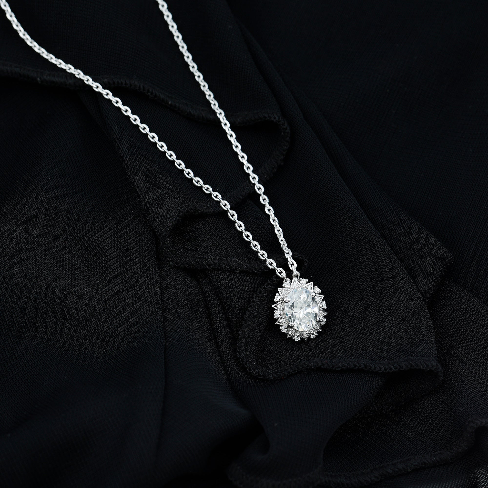 Oval Moissanite Cocktail Necklace For Women With Silver Chain