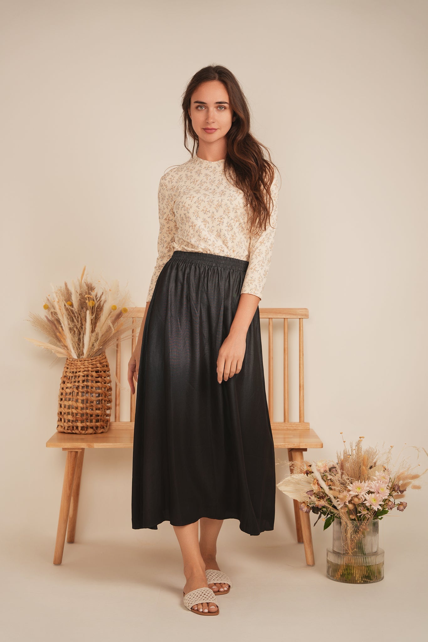 Ribbed V Neck Printed Tee