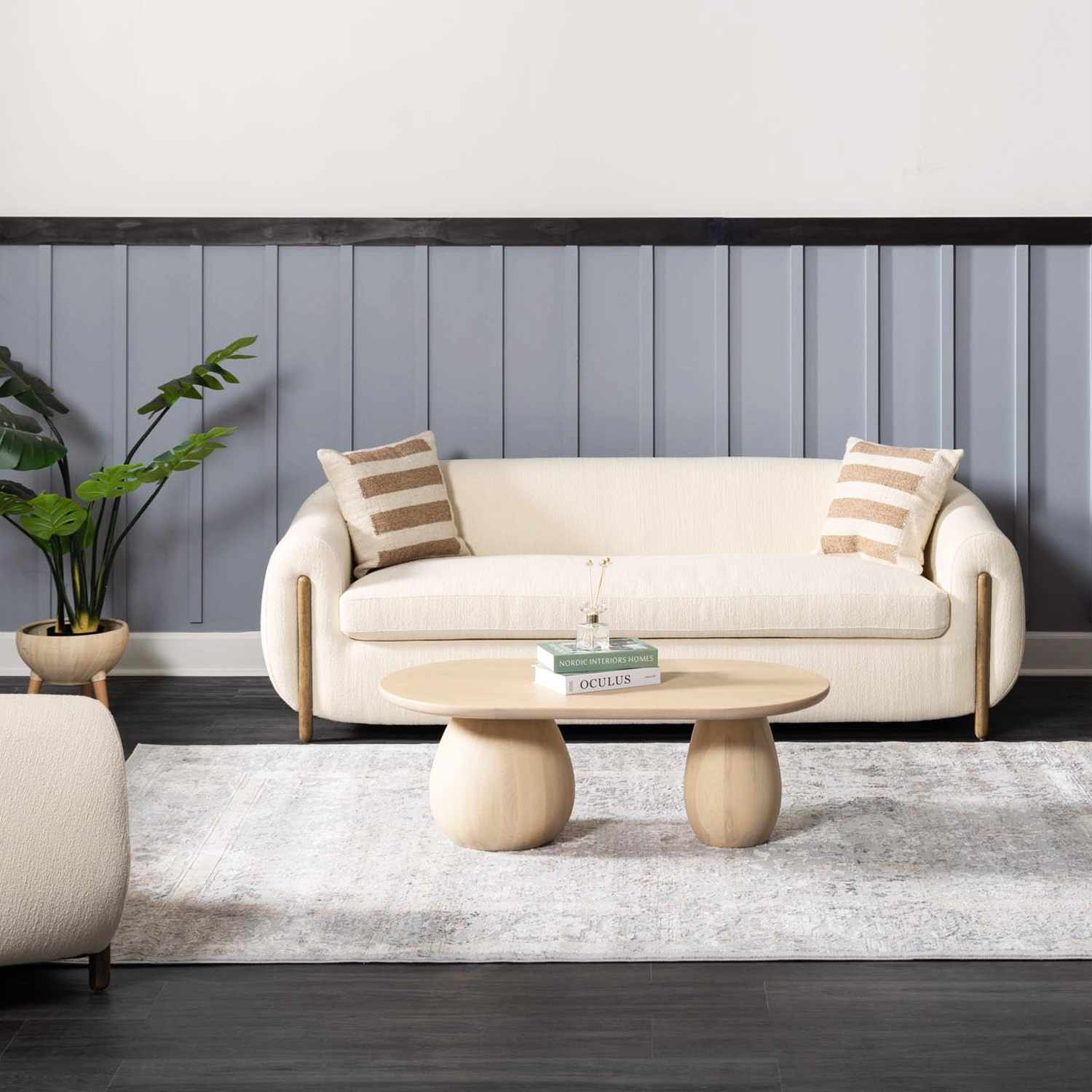 SPEAKS TRADITIONAL TEXTURED LUXE RUG