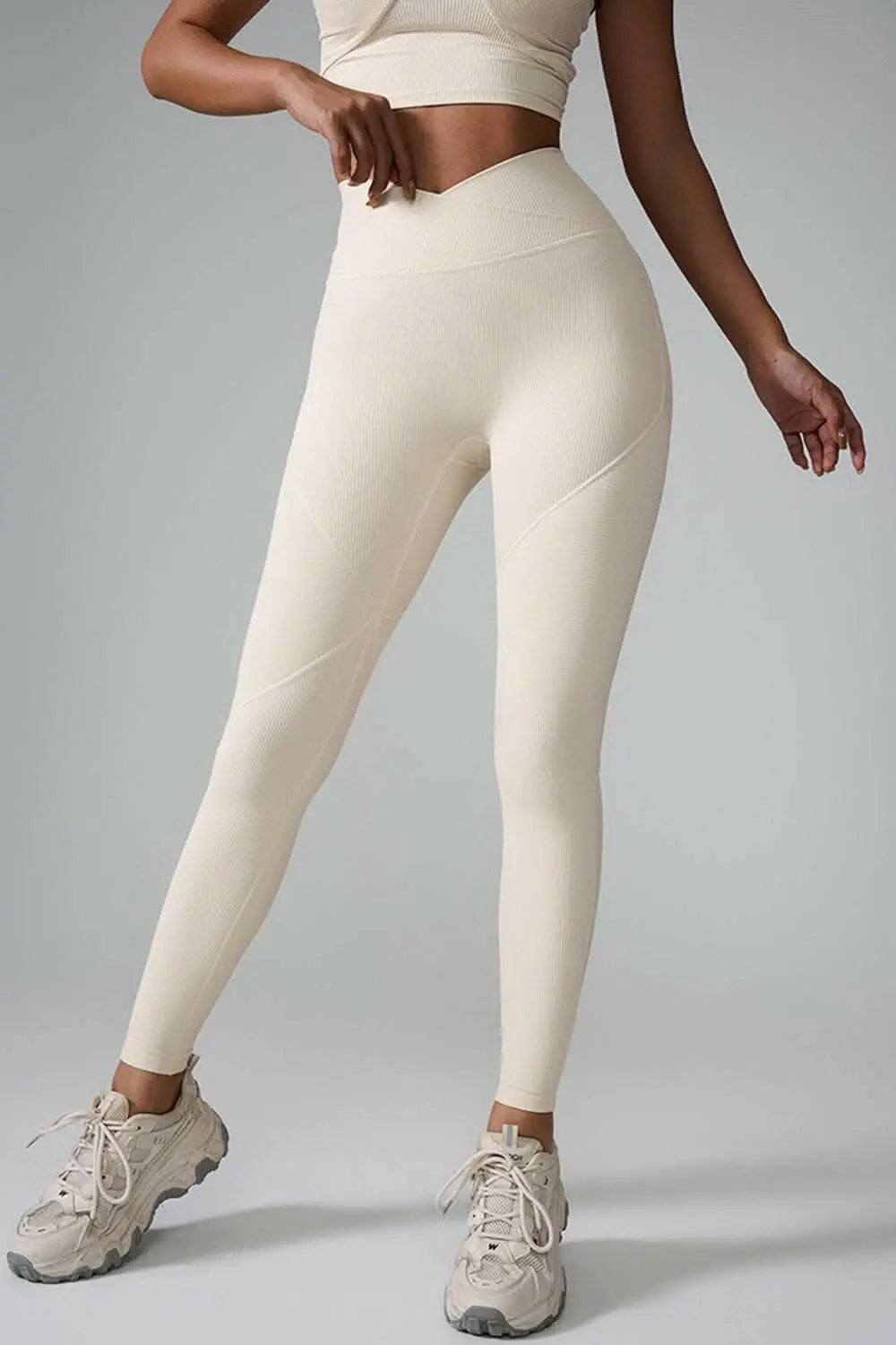 Sculpted stretch leggings for comfort